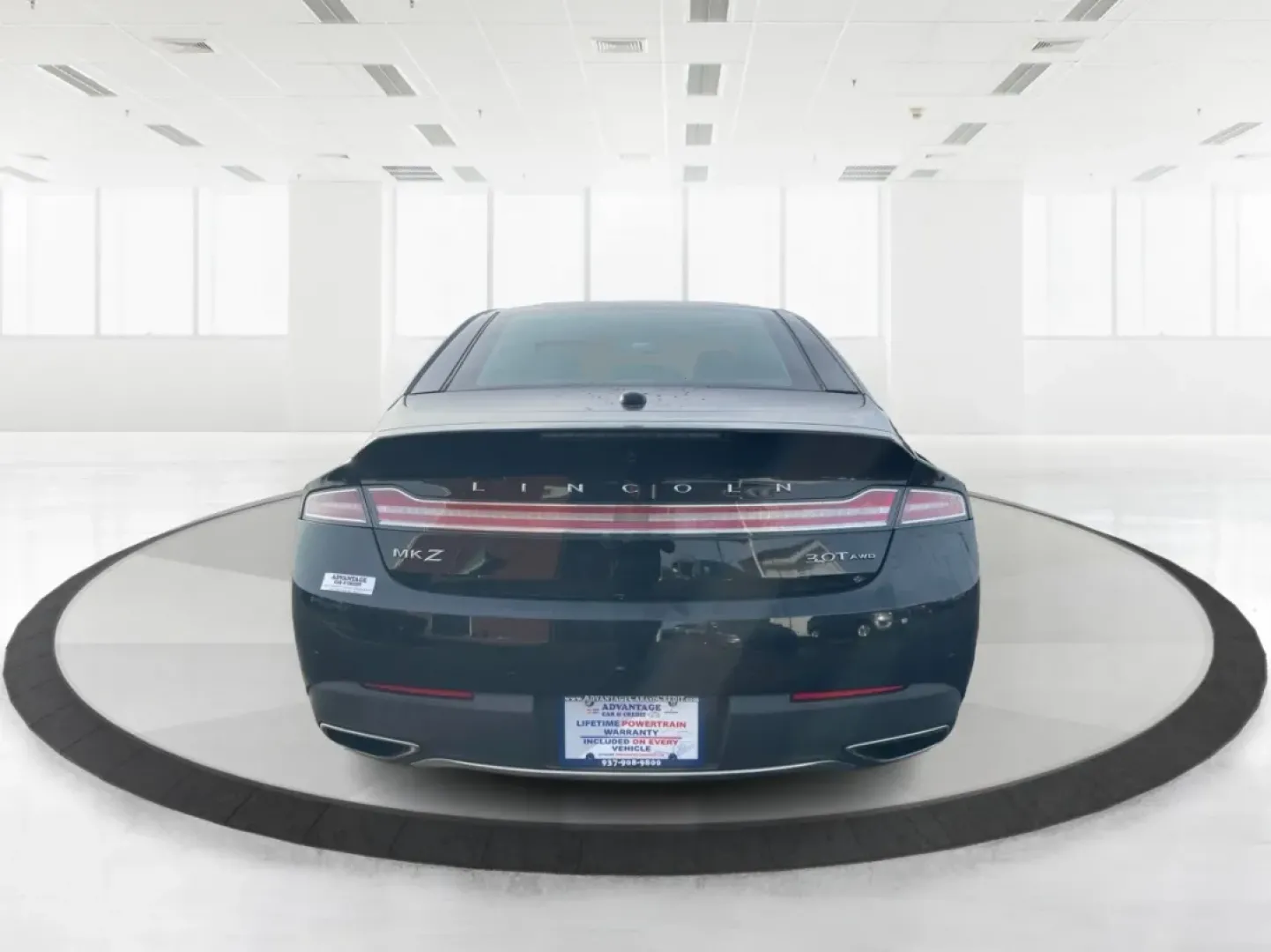 2017 Lincoln MKZ Reserve (3LN6L5FC1HR) with an 3.7L V6 DOHC 24V engine, 6A transmission, located at 1230 East Main St, Xenia, OH, 45385, (937) 908-9800, 39.688026, -83.910172 - Are you ready to elevate your daily commute or weekend getaways? Look no further than this stunning 2017 Lincoln MKZ Reserve, the perfect sedan for those who appreciate luxury and performance. At Advantage Car and Credit - Piqua, located at 8750 N County Rd 25A in Piqua, OH 45356, we offer flexible - Photo#3