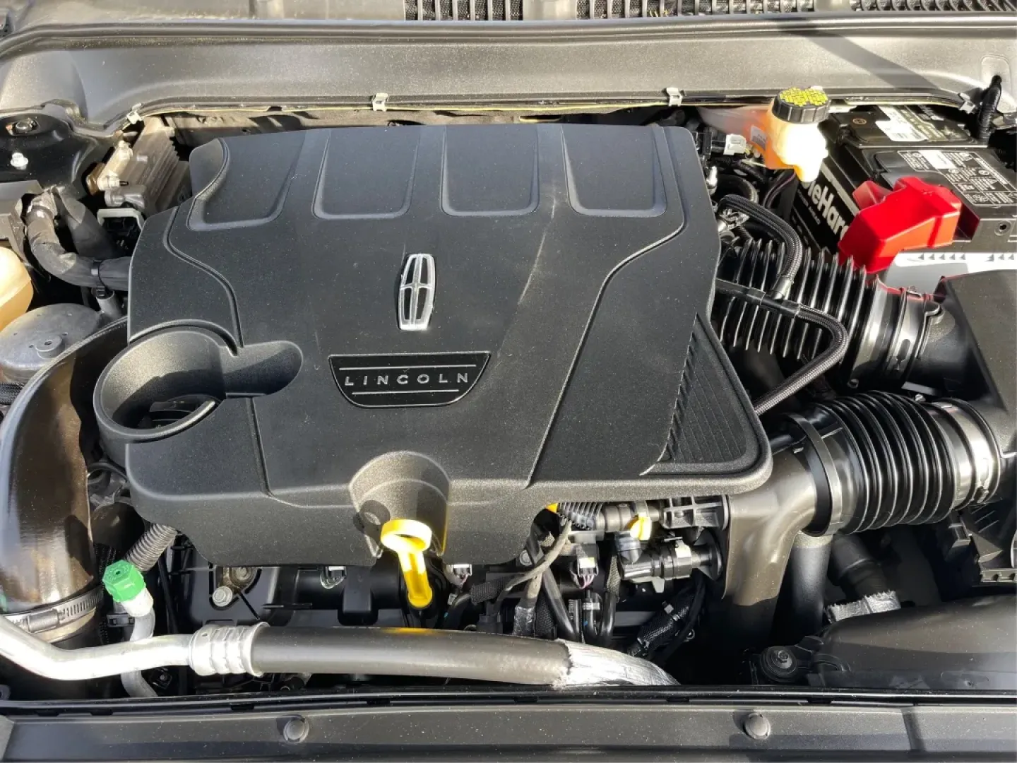 2017 Lincoln MKZ Reserve (3LN6L5FC1HR) with an 3.7L V6 DOHC 24V engine, 6A transmission, located at 1230 East Main St, Xenia, OH, 45385, (937) 908-9800, 39.688026, -83.910172 - Are you ready to elevate your daily commute or weekend getaways? Look no further than this stunning 2017 Lincoln MKZ Reserve, the perfect sedan for those who appreciate luxury and performance. At Advantage Car and Credit - Piqua, located at 8750 N County Rd 25A in Piqua, OH 45356, we offer flexible - Photo#11