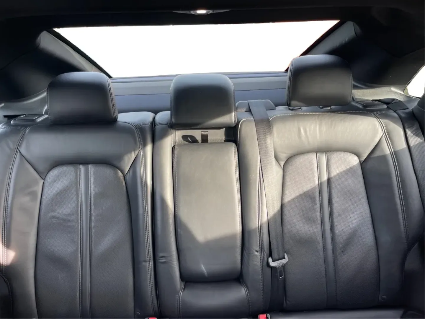 2017 Lincoln MKZ Reserve (3LN6L5FC1HR) with an 3.7L V6 DOHC 24V engine, 6A transmission, located at 1230 East Main St, Xenia, OH, 45385, (937) 908-9800, 39.688026, -83.910172 - Are you ready to elevate your daily commute or weekend getaways? Look no further than this stunning 2017 Lincoln MKZ Reserve, the perfect sedan for those who appreciate luxury and performance. At Advantage Car and Credit - Piqua, located at 8750 N County Rd 25A in Piqua, OH 45356, we offer flexible - Photo#14