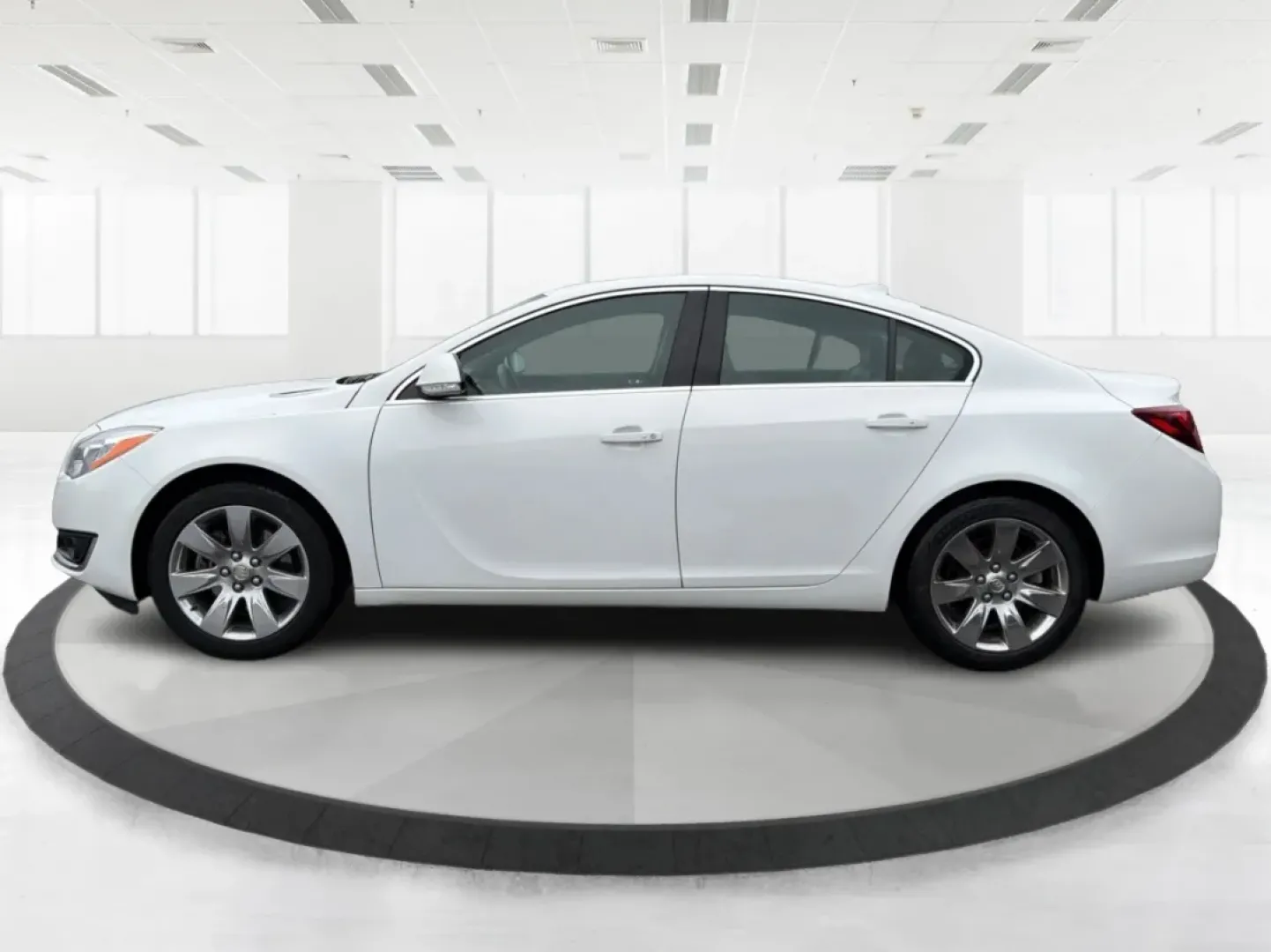 2016 Buick Regal Turbo Premium II (2G4GS5GX7G9) with an 2L I-4 gasoline direct injection engine, 6A transmission, located at 8750 N County Rd 25A, Piqua, OH, 45356, (937) 908-9800, 40.164391, -84.232513 - **Discover the Perfect Blend of Luxury and Affordability with This 2016 Buick Regal at Advantage Car and Credit Piqua!**<br /> <br /> Are you in the market for a sophisticated sedan that effortlessly combines style, comfort, and performance? Look no further than this stunning 2016 Buick Regal Turbo - Photo#5