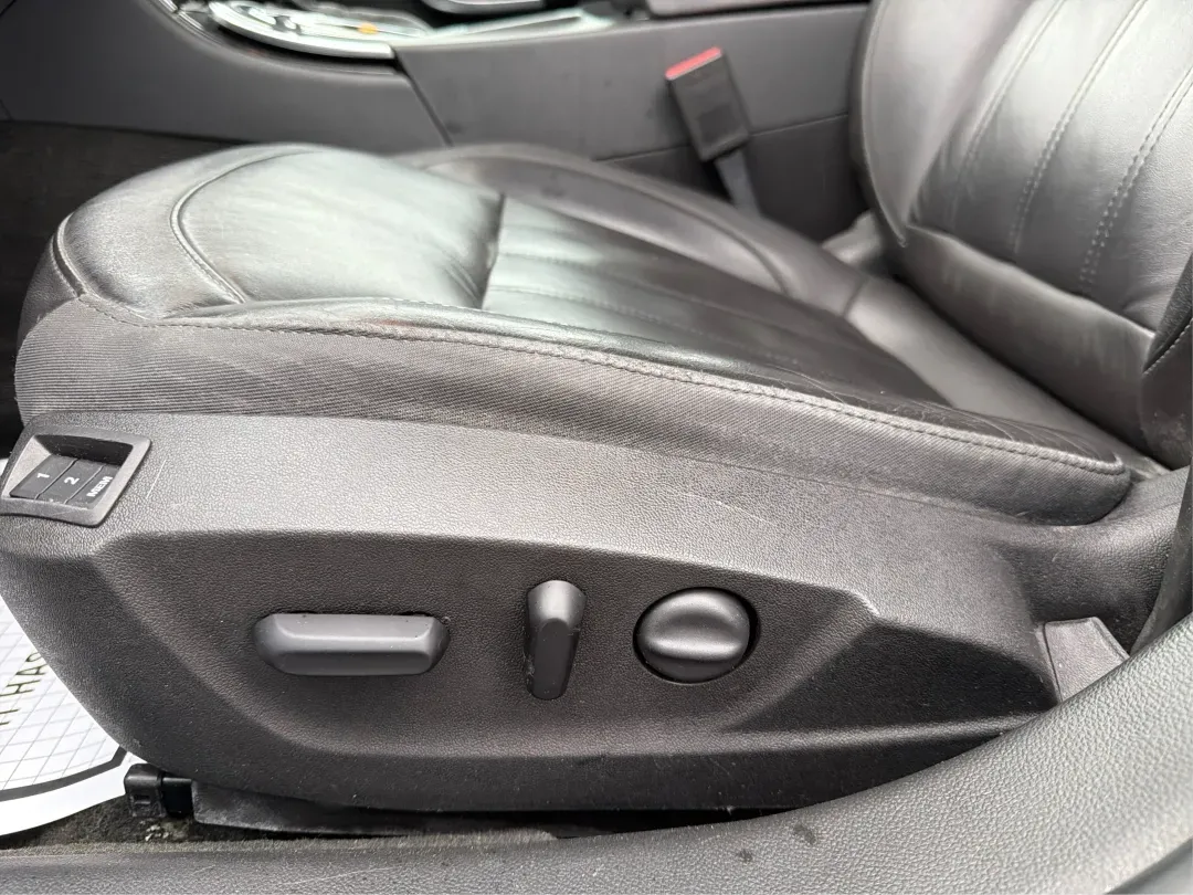 2016 Buick Regal Turbo Premium II (2G4GS5GX7G9) with an 2L I-4 gasoline direct injection engine, located at 8750 N County Rd 25A, Piqua, OH, 45356, (937) 908-9800, 40.164391, -84.232513 - 2016 Buick Regal Turbo Premium II - Photo#18