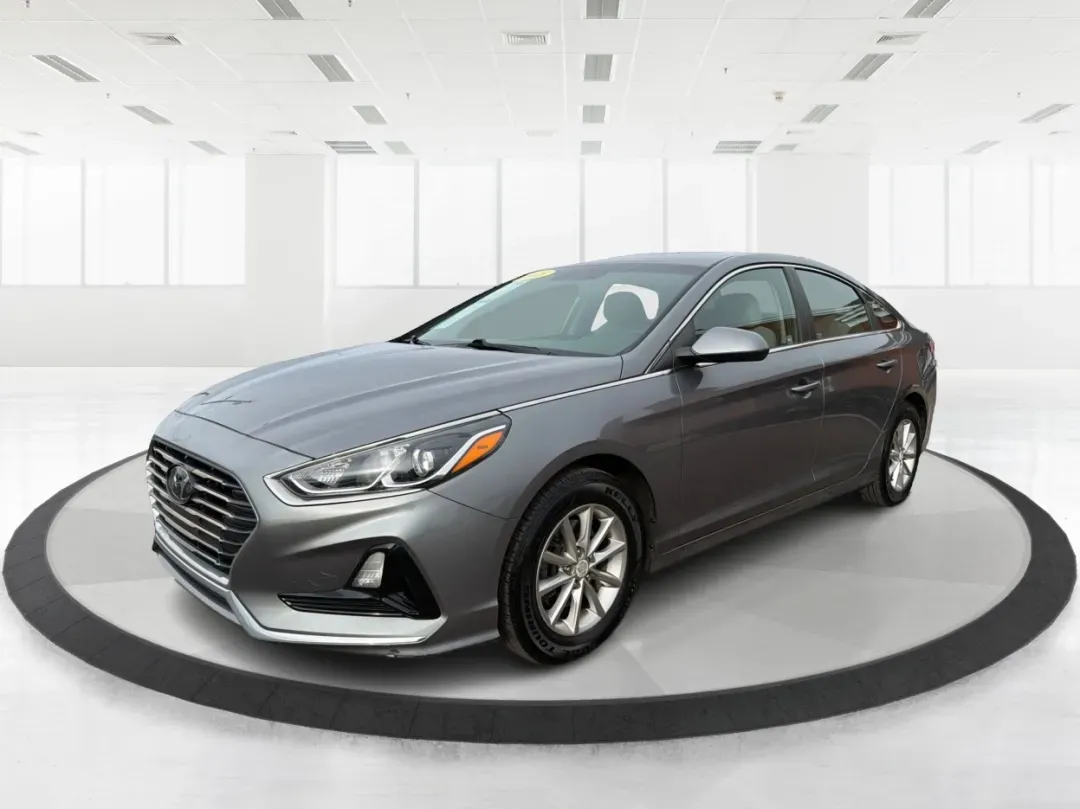 2018 Hyundai Sonata SE (5NPE24AF8JH) with an 2.4L I-4 gasoline direct injection engine, located at 8750 N County Rd 25A, Piqua, OH, 45356, (937) 908-9800, 40.164391, -84.232513 - 2018 Hyundai Sonata SE - Photo#8