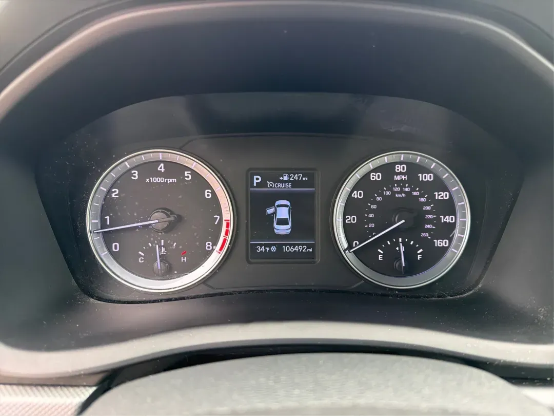 2018 Hyundai Sonata SE (5NPE24AF8JH) with an 2.4L I-4 gasoline direct injection engine, located at 8750 N County Rd 25A, Piqua, OH, 45356, (937) 908-9800, 40.164391, -84.232513 - 2018 Hyundai Sonata SE - Photo#13