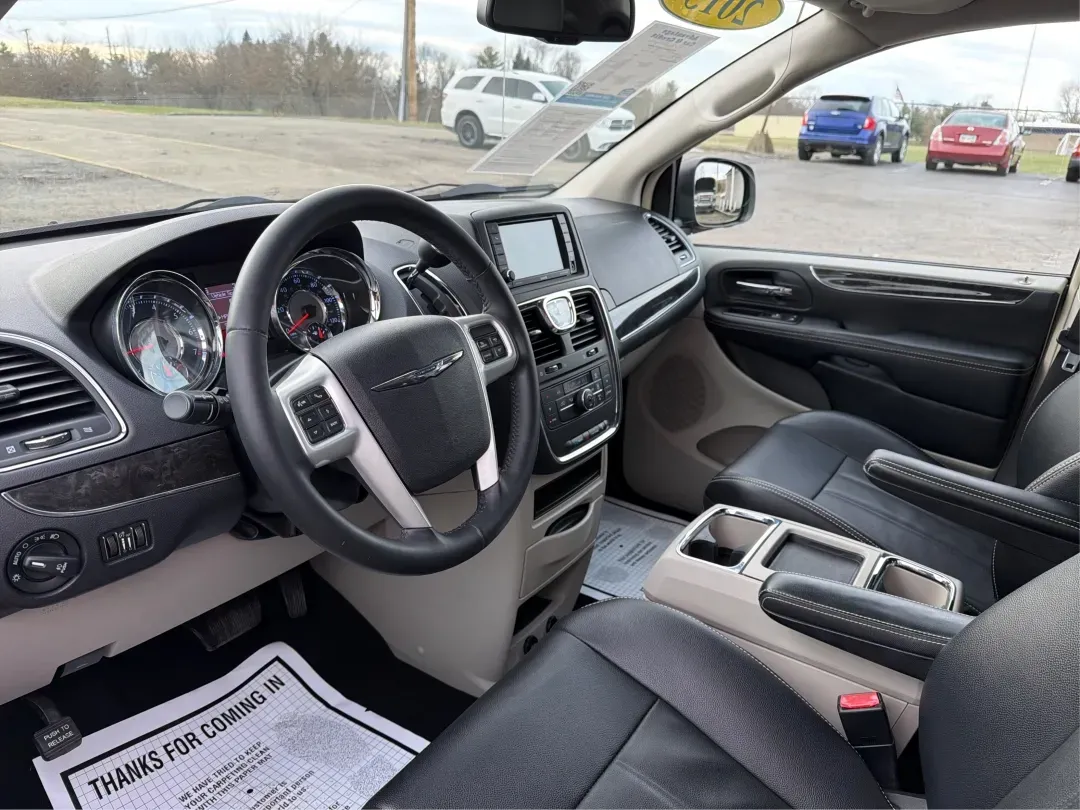 2015 Chrysler Town and Country Touring (2C4RC1BG4FR) with an 3.6L V-6 DOHC engine, located at 8750 N County Rd 25A, Piqua, OH, 45356, (937) 908-9800, 40.164391, -84.232513 - 2015 Chrysler Town and Country Touring - Photo#9