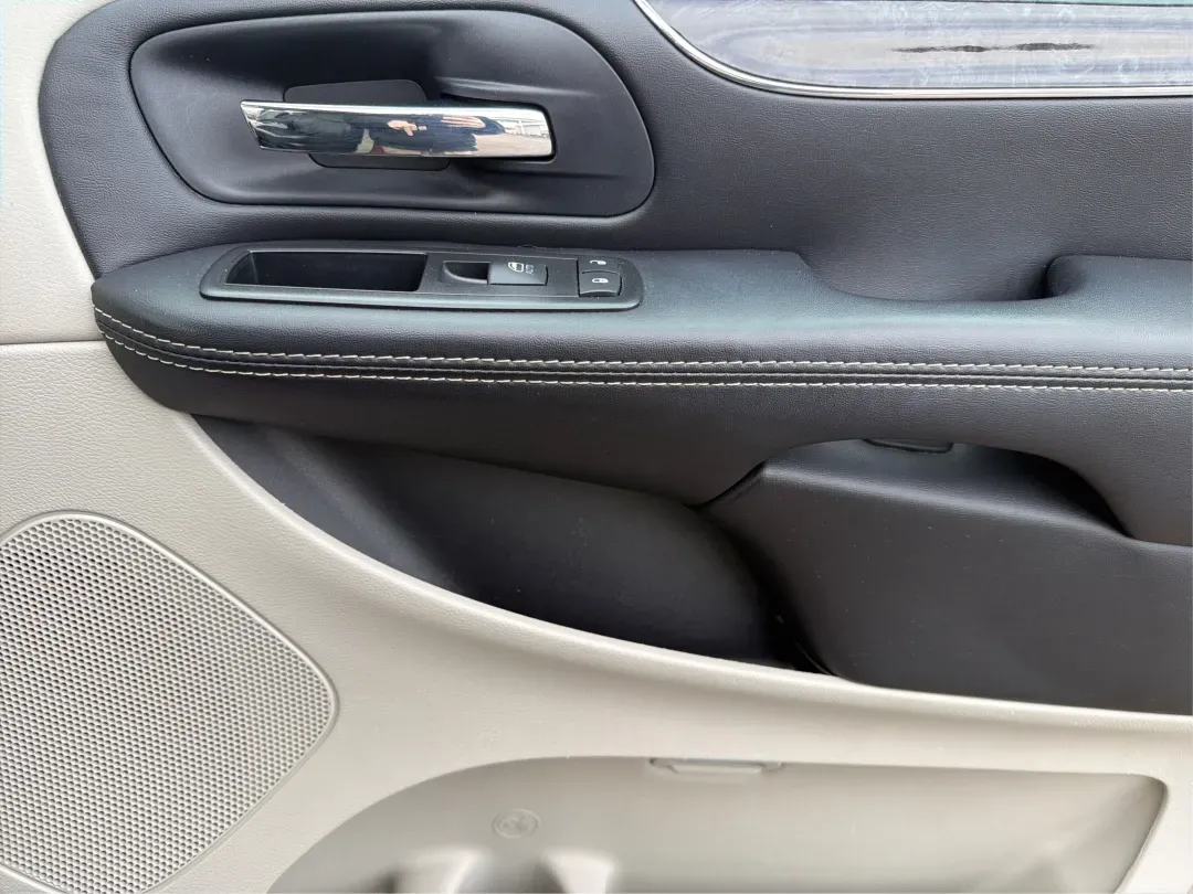 2015 Chrysler Town and Country Touring (2C4RC1BG4FR) with an 3.6L V-6 DOHC engine, located at 8750 N County Rd 25A, Piqua, OH, 45356, (937) 908-9800, 40.164391, -84.232513 - 2015 Chrysler Town and Country Touring - Photo#20