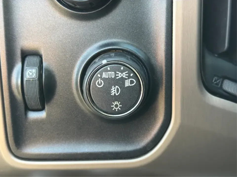 2016 GMC Sierra 1500 Denali (3GTU2PEJ4GG) with an 6.2L V8 OHV 16V engine, 6A transmission, located at 8750 N County Rd 25A, Piqua, OH, 45356, (937) 908-9800, 40.164391, -84.232513 - **Unleash Your Adventures with the 2016 GMC Sierra 1500 Denali Your Perfect Partner for Every Journey!**<br /> <br /> Are you ready to elevate your lifestyle and embark on new adventures? Whether you're hauling gear for a weekend getaway, navigating your daily commute, or transporting your growing - Photo#16