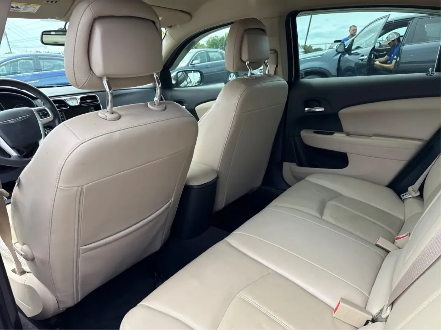 2011 Chrysler 200 Limited (1C3BC2FB0BN) with an Other engine, located at 1184 Kauffman Ave, Fairborn, OH, 45324, (937) 908-9800, 39.807072, -84.030914 - 2011 Chrysler 200 Limited - Photo#10