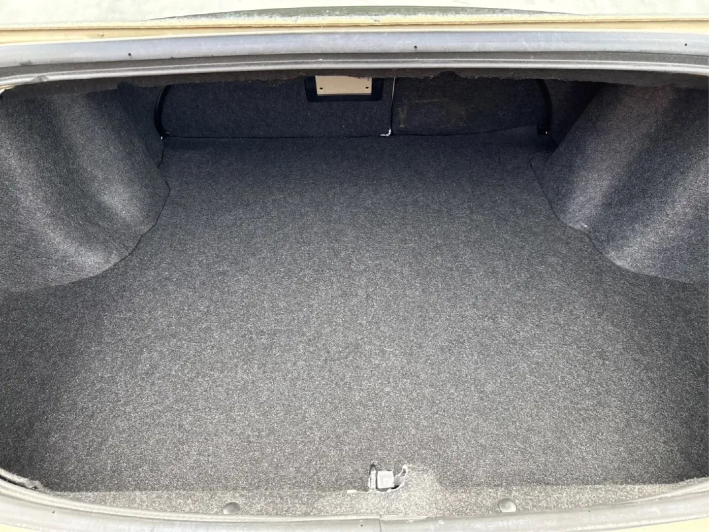 2011 Chrysler 200 Limited (1C3BC2FB0BN) with an Other engine, located at 1184 Kauffman Ave, Fairborn, OH, 45324, (937) 908-9800, 39.807072, -84.030914 - 2011 Chrysler 200 Limited - Photo#12