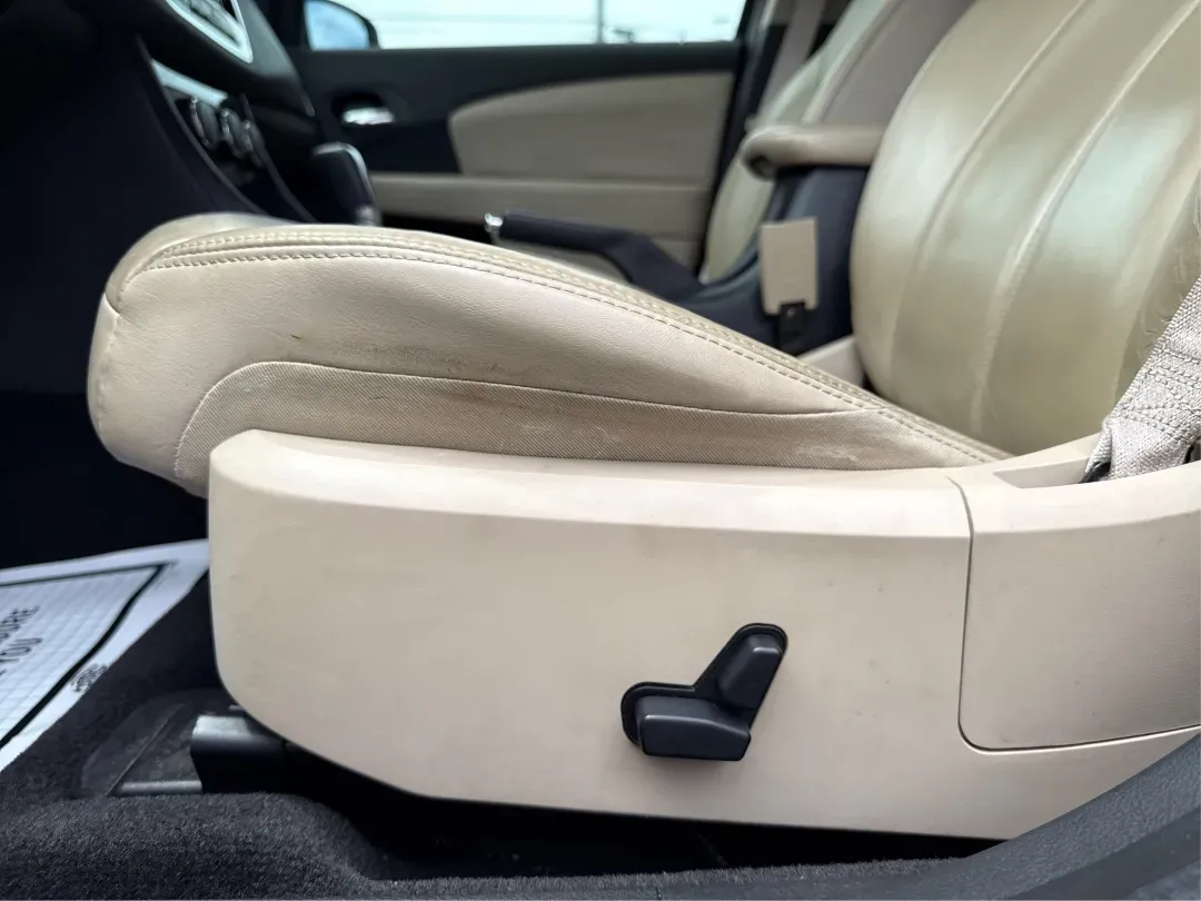 2011 Chrysler 200 Limited (1C3BC2FB0BN) with an 2.4L L4 DOHC 16V engine, 6-Speed Automatic transmission, located at 4508 South Dixie Dr, Moraine, OH, 45439, (937) 908-9800, 39.689976, -84.218452 - ### Elevate Your Daily Commute with the 2011 Chrysler 200 Limited<br /> <br /> Are you searching for a reliable sedan that combines style, comfort, and modern features? Look no further than the 2011 Chrysler 200 Limited, available now at Advantage Car and Credit in New Carlisle, OH. This vehicle is - Photo#18