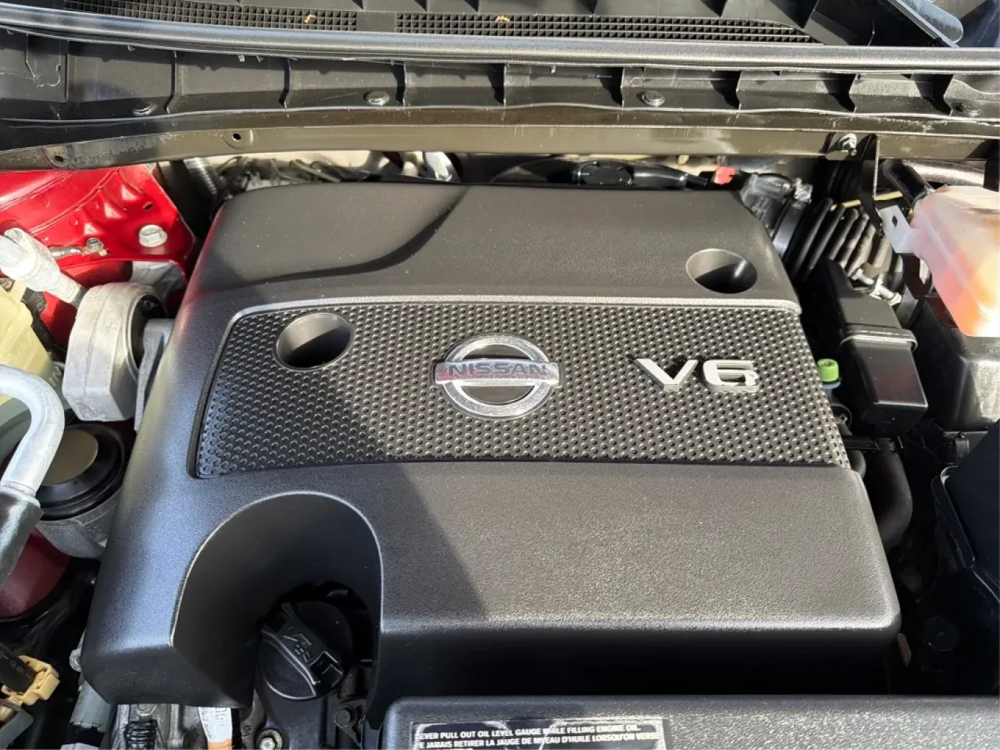 2018 Nissan Murano (5N1AZ2MGXJN) with an 3.5L V-6 DOHC engine, located at 880 E. National Road, Vandalia, OH, 45377, (937) 908-9800, 39.891918, -84.183594 - **Adventure Awaits with the 2018 Nissan Murano Platinum at Advantage Car and Credit - Vandalia!**<br /> <br /> Are you ready to elevate your driving experience while enjoying the perfect blend of style, comfort, and reliability? The 2018 Nissan Murano Platinum is not just a vehicle; it's the key to - Photo#11