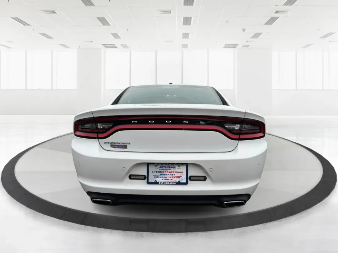 2015 Dodge Charger SE (2C3CDXBG3FH) with an 3.6L V-6 DOHC engine, located at 8750 N County Rd 25A, Piqua, OH, 45356, (937) 908-9800, 40.164391, -84.232513 - Experience the thrill of the open road with the 2015 Dodge Charger SE, a powerful sedan that perfectly balances performance and comfort. This vehicle is an ideal choice for those looking to elevate their daily commute or make unforgettable road trips. Whether you're navigating through the charming s - Photo#3