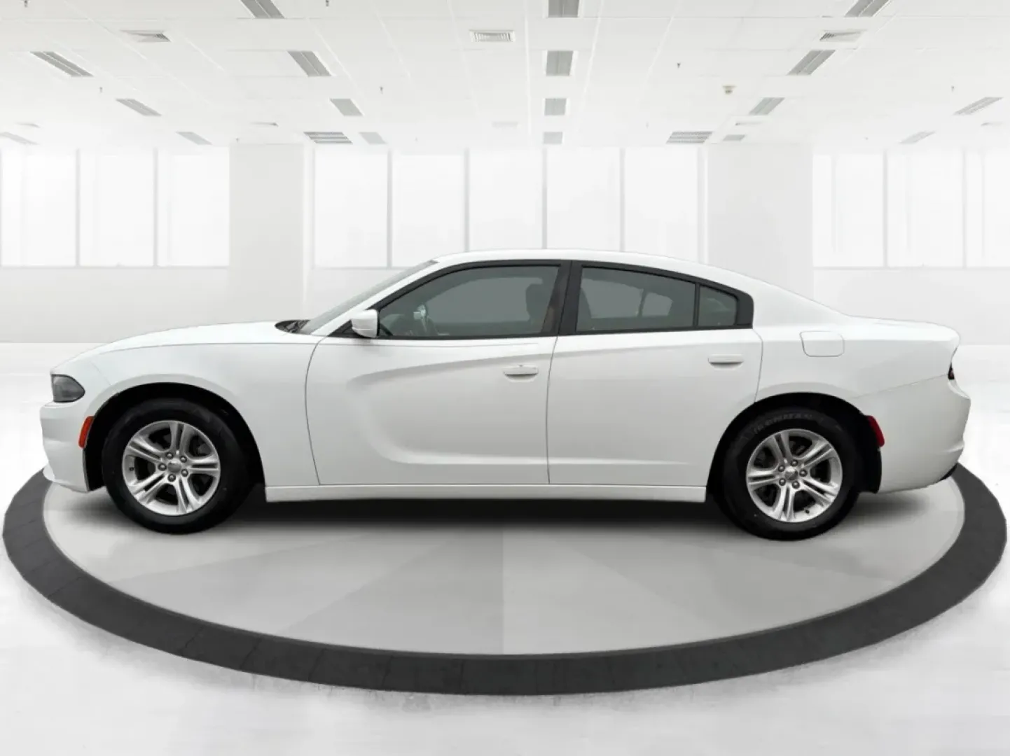 2015 Dodge Charger (2C3CDXBG3FH) with an 3.6L V-6 DOHC engine, located at 1099 N County Rd 25A , Troy, OH, 45373, (937) 908-9800, 40.057079, -84.212883 - Experience the thrill of the open road with the 2015 Dodge Charger SE, a powerful sedan that perfectly balances performance and comfort. This vehicle is an ideal choice for those looking to elevate their daily commute or make unforgettable road trips. Whether you're navigating through the charming s - Photo#5