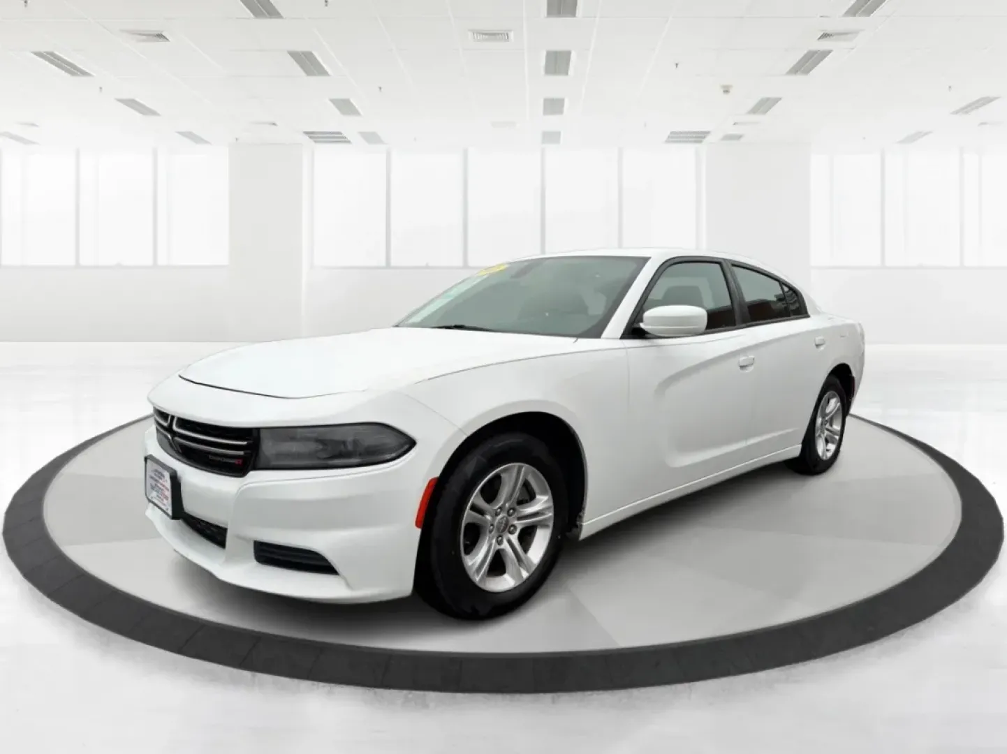 2015 Dodge Charger (2C3CDXBG3FH) with an 3.6L V-6 DOHC engine, located at 1099 N County Rd 25A , Troy, OH, 45373, (937) 908-9800, 40.057079, -84.212883 - Experience the thrill of the open road with the 2015 Dodge Charger SE, a powerful sedan that perfectly balances performance and comfort. This vehicle is an ideal choice for those looking to elevate their daily commute or make unforgettable road trips. Whether you're navigating through the charming s - Photo#8