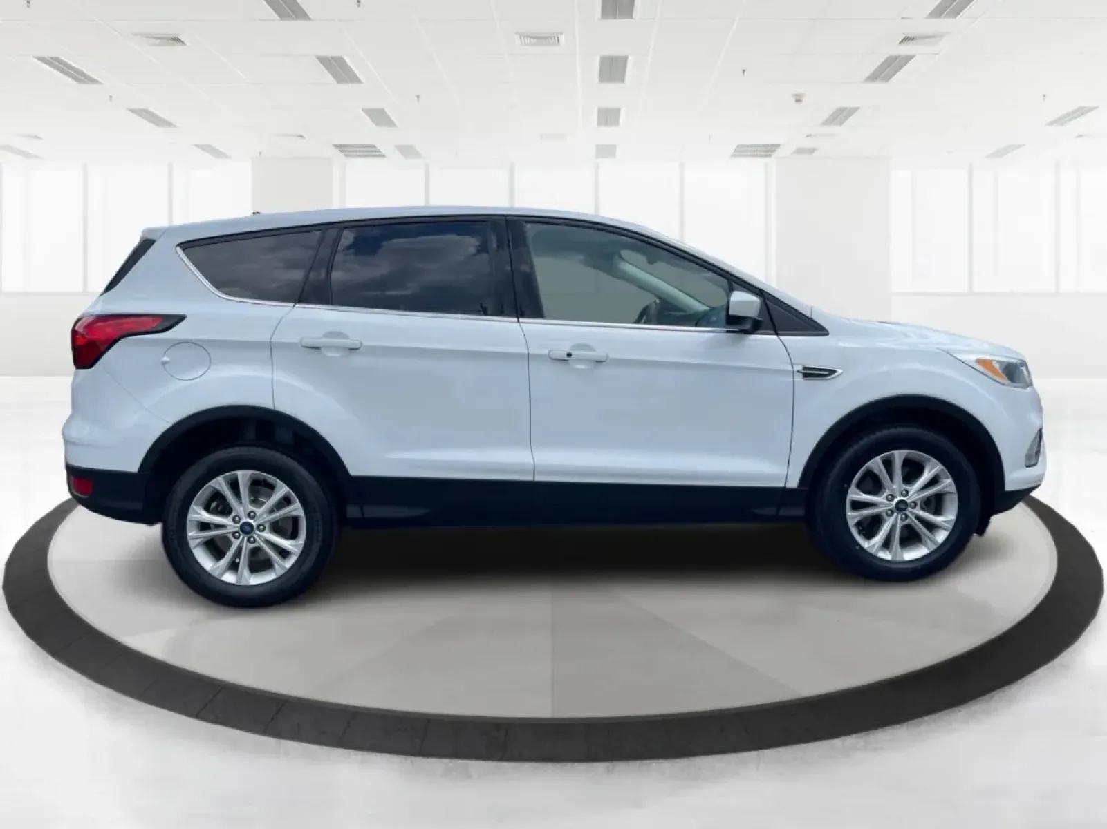 2019 Ford Escape SE (1FMCU9GD2KU) with an Other engine, located at 1951 S Dayton Lakeview Rd., New Carlisle, OH, 45344, (937) 908-9800, 39.890999, -84.050255 - **Discover Your Next Adventure with the 2019 Ford Escape SE at Advantage Car and Credit!**<br /> <br /> Are you ready to elevate your daily drives and weekend adventures? The 2019 Ford Escape SE is designed for those who crave versatility and comfort in their rides, making it an ideal choice for fam - Photo#1