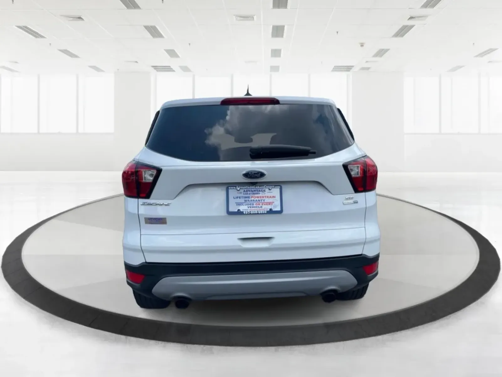 2019 Ford Escape SE (1FMCU9GD2KU) with an Other engine, located at 1951 S Dayton Lakeview Rd., New Carlisle, OH, 45344, (937) 908-9800, 39.890999, -84.050255 - **Discover Your Next Adventure with the 2019 Ford Escape SE at Advantage Car and Credit!**<br /> <br /> Are you ready to elevate your daily drives and weekend adventures? The 2019 Ford Escape SE is designed for those who crave versatility and comfort in their rides, making it an ideal choice for fam - Photo#3