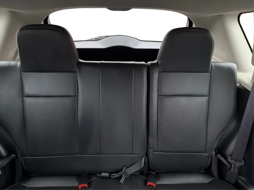 2017 Jeep Compass High Altitude 4x4 (1C4NJDEBXHD) with an 2.4L I-4 DOHC engine, located at 4508 South Dixie Dr, Moraine, OH, 45439, (937) 908-9800, 39.689976, -84.218452 - **Adventure Awaits with the 2017 Jeep Compass High Altitude 4x4!**<br /> <br /> If you're dreaming of weekend getaways, outdoor excursions, or simply need a reliable vehicle for your daily commute, the 2017 Jeep Compass High Altitude 4x4 is your ticket to adventure. Here at Advantage Car and Credit - Photo#14