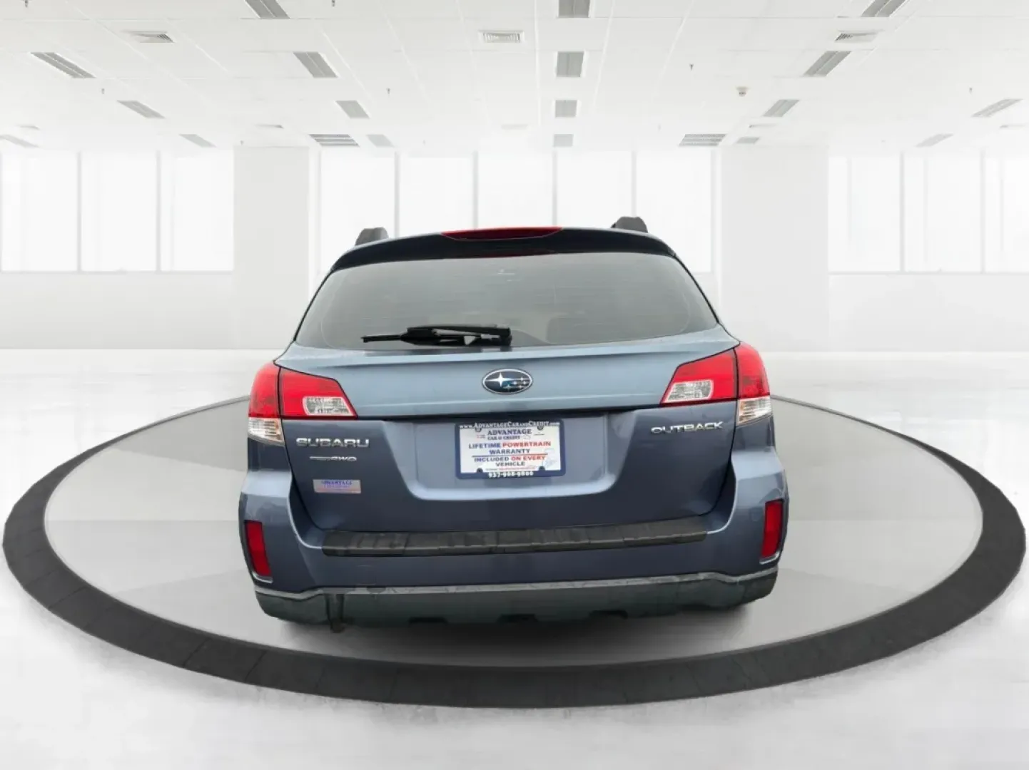 2014 Subaru Outback 2.5i (4S4BRCAC5E3) with an 2.5L H-4 DOHC engine, Continuously Variable Transmission (CVT) transmission, located at 1230 East Main St, Xenia, OH, 45385, (937) 908-9800, 39.688026, -83.910172 - **Adventure Awaits with the 2014 Subaru Outback 2.5i at Advantage Car and Credit - Xenia!**<br /> <br /> Are you ready to elevate your lifestyle with a vehicle designed for both comfort and adventure? The 2014 Subaru Outback 2.5i is your perfect companion for weekend getaways, family road trips, or - Photo#3