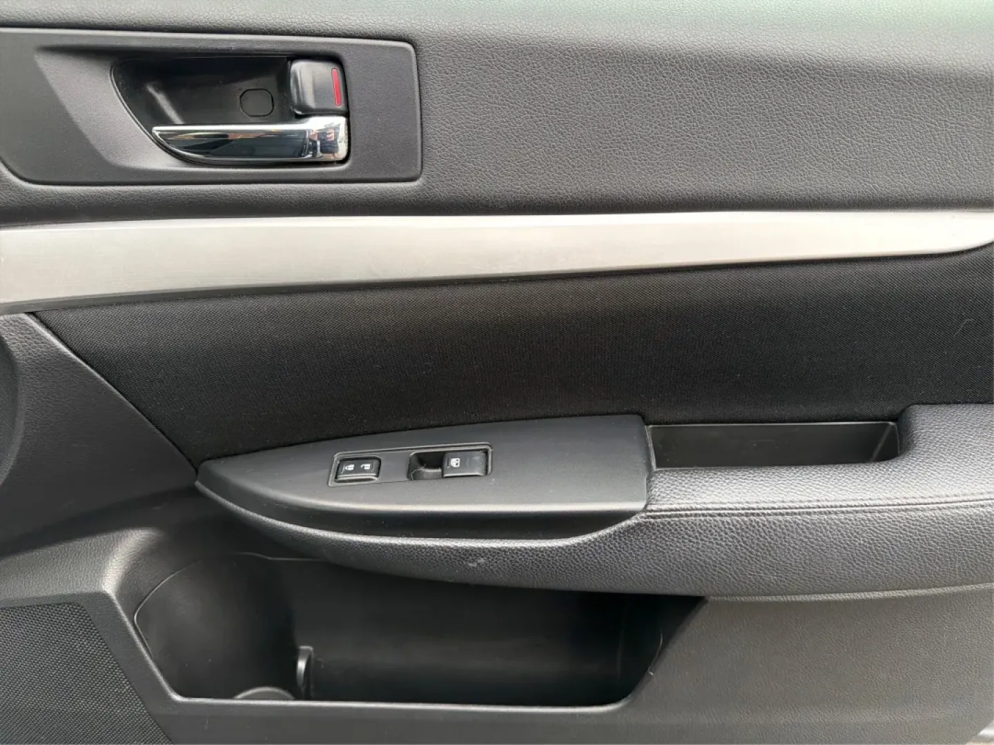 2014 Subaru Outback 2.5i (4S4BRCAC5E3) with an 2.5L H-4 DOHC engine, Continuously Variable Transmission (CVT) transmission, located at 1230 East Main St, Xenia, OH, 45385, (937) 908-9800, 39.688026, -83.910172 - **Adventure Awaits with the 2014 Subaru Outback 2.5i at Advantage Car and Credit - Xenia!**<br /> <br /> Are you ready to elevate your lifestyle with a vehicle designed for both comfort and adventure? The 2014 Subaru Outback 2.5i is your perfect companion for weekend getaways, family road trips, or - Photo#18