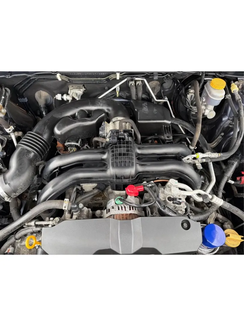 2014 Subaru Outback 2.5i (4S4BRCAC5E3) with an 2.5L H-4 DOHC engine, Continuously Variable Transmission (CVT) transmission, located at 1230 East Main St, Xenia, OH, 45385, (937) 908-9800, 39.688026, -83.910172 - **Adventure Awaits with the 2014 Subaru Outback 2.5i at Advantage Car and Credit - Xenia!**<br /> <br /> Are you ready to elevate your lifestyle with a vehicle designed for both comfort and adventure? The 2014 Subaru Outback 2.5i is your perfect companion for weekend getaways, family road trips, or - Photo#11