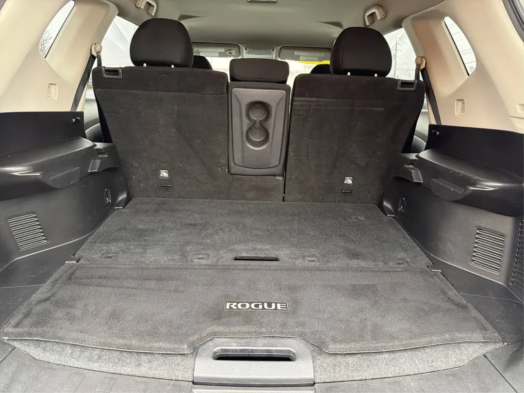 2017 Nissan Rogue S (KNMAT2MV0HP) with an 2.5L I-4 DOHC engine, located at 1230 East Main St, Xenia, OH, 45385, (937) 908-9800, 39.688026, -83.910172 - **Adventure Awaits: Explore the 2017 Nissan Rogue at Advantage Car and Credit!**<br /> <br /> Are you ready to embark on your next family road trip or weekend adventure? The 2017 Nissan Rogue is the perfect companion for those who value versatility, comfort, and reliability. Whether you're navigatin - Photo#12