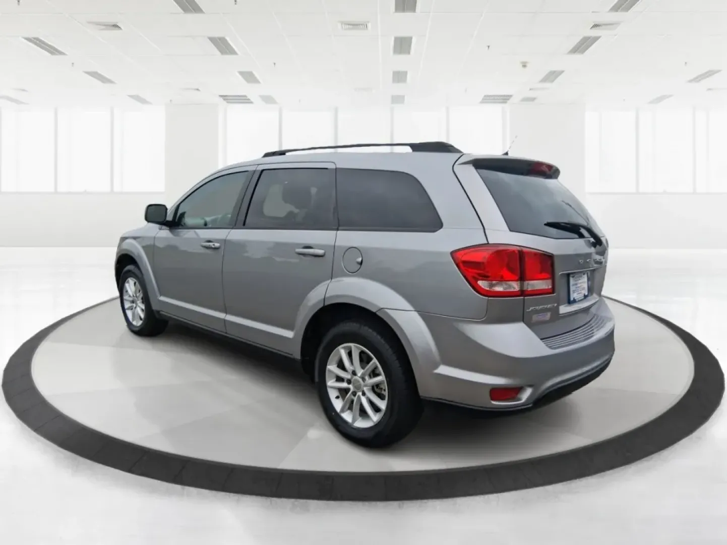 2015 Dodge Journey SXT (3C4PDCBB2FT) with an Other engine, located at 401 Woodman Dr, Riverside, OH, 45431, (937) 908-9800, 39.760899, -84.123421 - **Adventure Awaits with the 2015 Dodge Journey SXT at Advantage Car and Credit!**<br /> <br /> If you're in search of a versatile SUV that caters to both daily commutes and weekend adventures with your family, the 2015 Dodge Journey SXT is the perfect match for you. This spacious and stylish vehicle - Photo#4