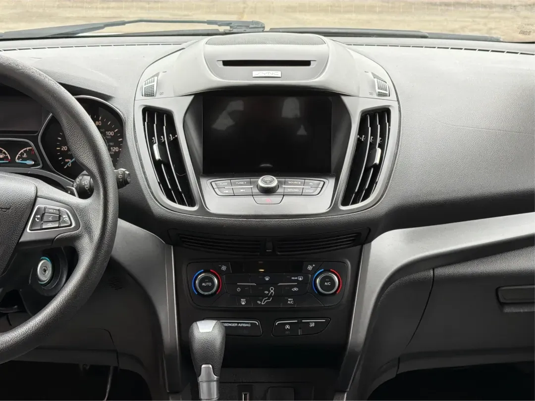 2017 Ford Escape SE (1FMCU0GDXHU) with an Other engine, located at 1184 Kauffman Ave, Fairborn, OH, 45324, (937) 908-9800, 39.807072, -84.030914 - ### Discover Your Next Adventure with the 2017 Ford Escape SE at Advantage Car and Credit - Fairborn<br /> <br /> Are you ready to elevate your daily commute or embark on your next weekend adventure? Look no further than the **2017 Ford Escape SE**, now available at **Advantage Car and Credit** in F - Photo#13