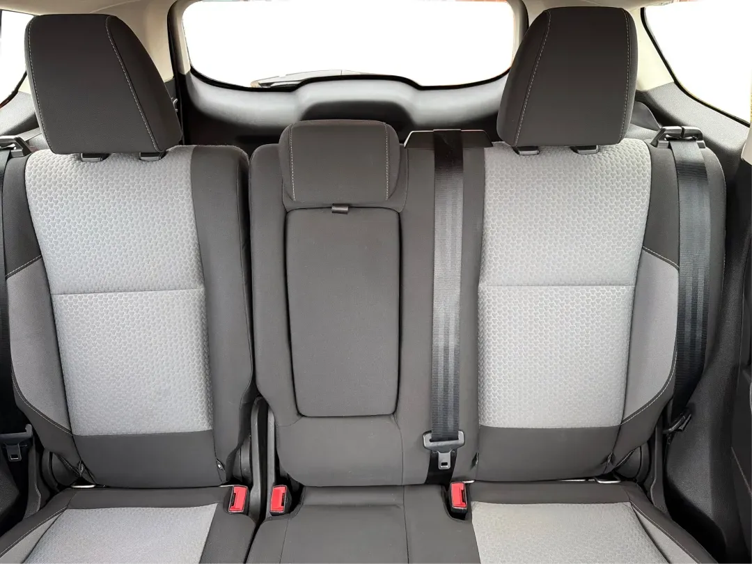 2017 Ford Escape SE (1FMCU0GDXHU) with an Other engine, located at 1184 Kauffman Ave, Fairborn, OH, 45324, (937) 908-9800, 39.807072, -84.030914 - ### Discover Your Next Adventure with the 2017 Ford Escape SE at Advantage Car and Credit - Fairborn<br /> <br /> Are you ready to elevate your daily commute or embark on your next weekend adventure? Look no further than the **2017 Ford Escape SE**, now available at **Advantage Car and Credit** in F - Photo#14