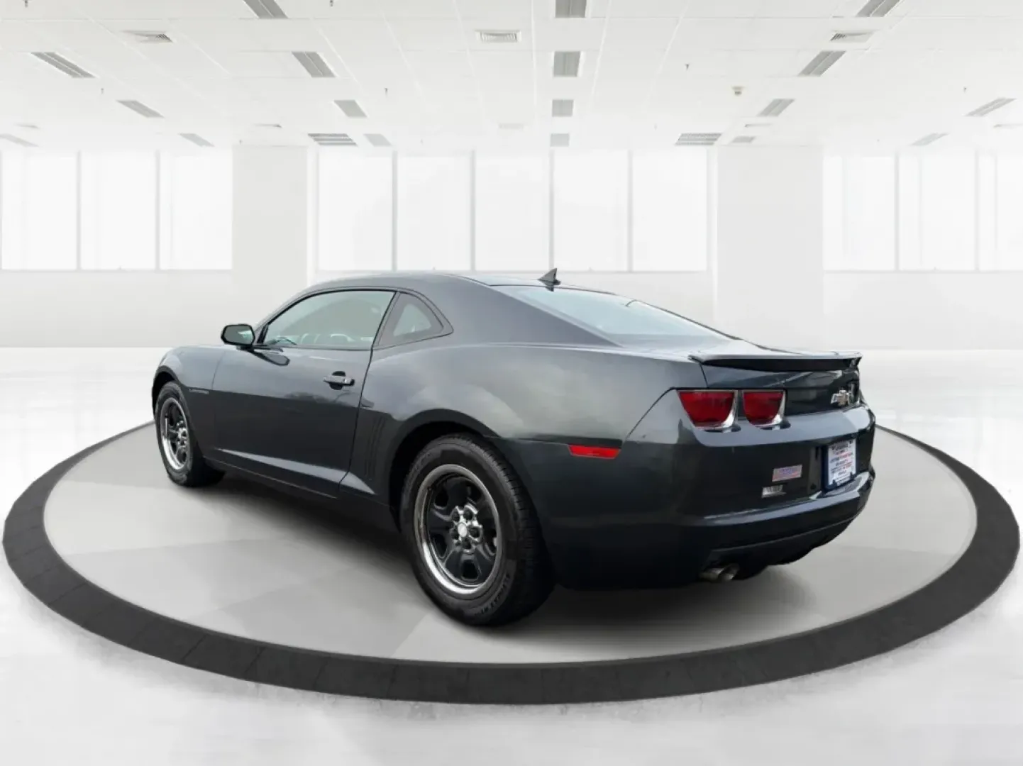 2013 Chevrolet Camaro 2LS (2G1FA1E35D9) with an 3.6L V-6 gasoline direct injection engine, located at 8750 N County Rd 25A, Piqua, OH, 45356, (937) 908-9800, 40.164391, -84.232513 - Experience the thrill of the open road with the 2013 Chevrolet Camaro 2LS, an exhilarating coupe that effortlessly blends style, performance, and practicality. Ideal for weekend adventures, daily commuting, or simply turning heads as you cruise through Troy, OH, this vehicle is built for those who a - Photo#4