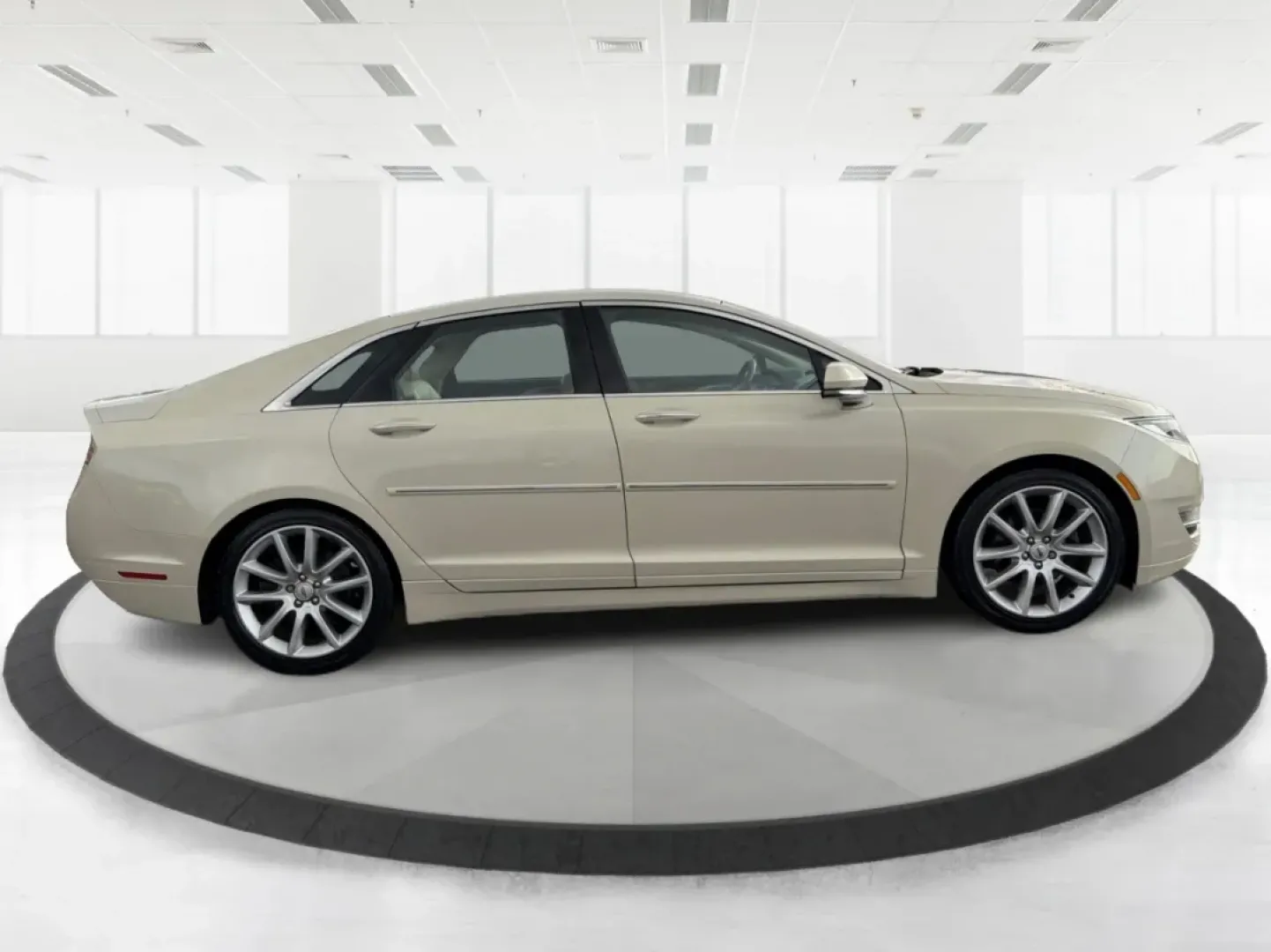 2016 Lincoln MKZ Base (3LN6L2G96GR) with an 2.0L L4 DOHC 16V engine, 6A transmission, located at 880 E. National Road, Vandalia, OH, 45377, (937) 908-9800, 39.891918, -84.183594 - **Elevate Your Commuting Experience with the 2016 Lincoln MKZ at Advantage Car and Credit - Vandalia!**<br /> <br /> Are you ready to transform your daily commute into a luxurious experience? The 2016 Lincoln MKZ is the perfect blend of sophistication and performance, ideal for those who refuse to c - Photo#1