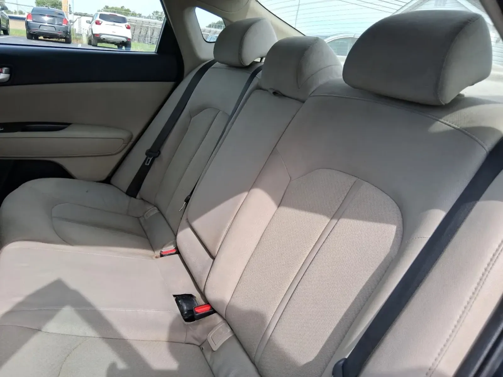 2016 Kia Optima LX (5XXGT4L36GG) with an Theta II 2.4L I-4 gasoline direct injection engine, located at 1951 S Dayton Lakeview Rd., New Carlisle, OH, 45344, (937) 908-9800, 39.890999, -84.050255 - Discover an exceptional driving experience with the 2016 Kia Optima LX, available now at Advantage Car and Credit in New Carlisle, OH. This sedan is not just a mode of transportation; it's an enhancement to your lifestyle, whether you're commuting to work, running errands, or embarking on weekend ad - Photo#10