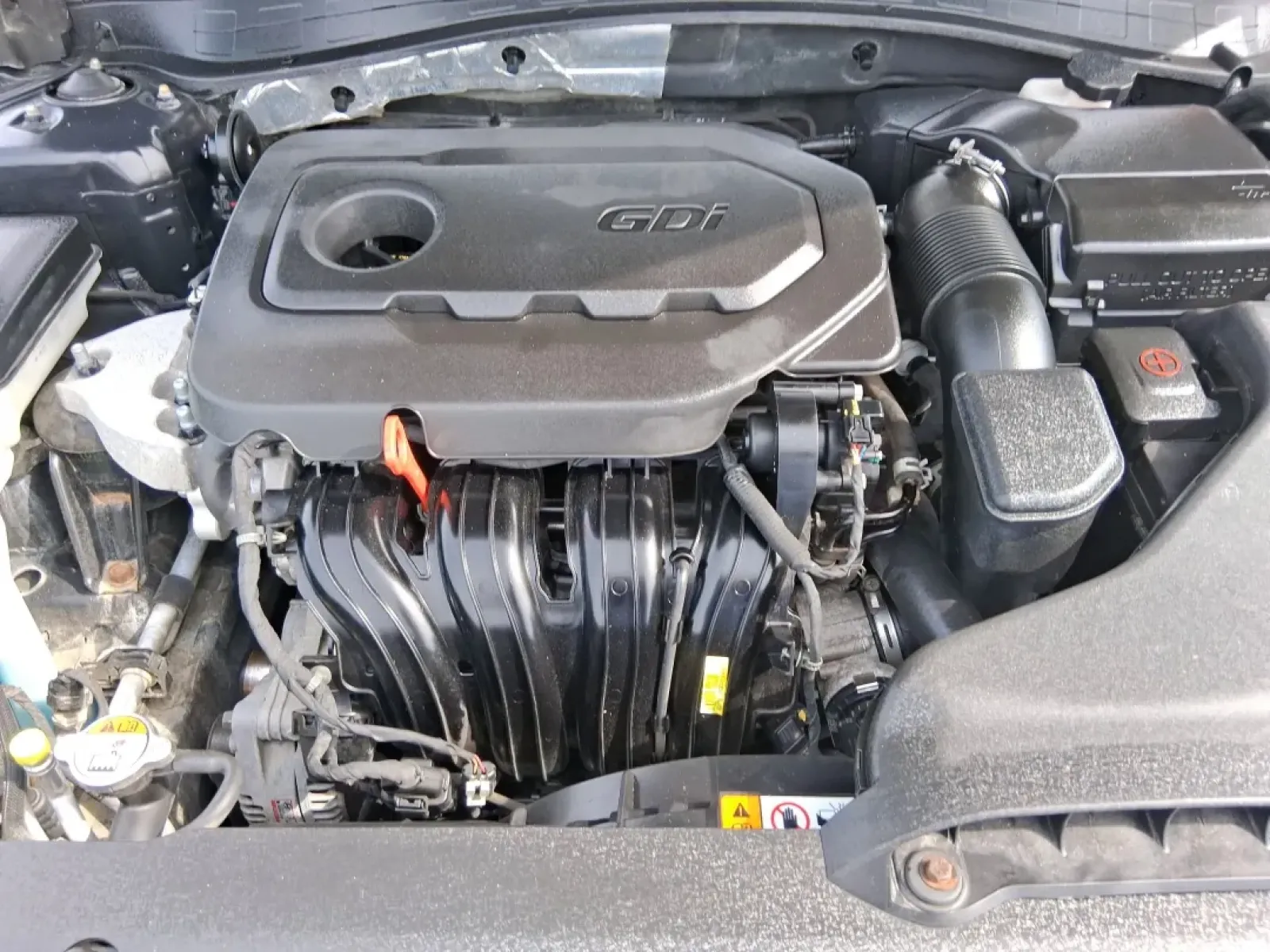 2016 Kia Optima LX (5XXGT4L36GG) with an Theta II 2.4L I-4 gasoline direct injection engine, located at 1951 S Dayton Lakeview Rd., New Carlisle, OH, 45344, (937) 908-9800, 39.890999, -84.050255 - Discover an exceptional driving experience with the 2016 Kia Optima LX, available now at Advantage Car and Credit in New Carlisle, OH. This sedan is not just a mode of transportation; it's an enhancement to your lifestyle, whether you're commuting to work, running errands, or embarking on weekend ad - Photo#11