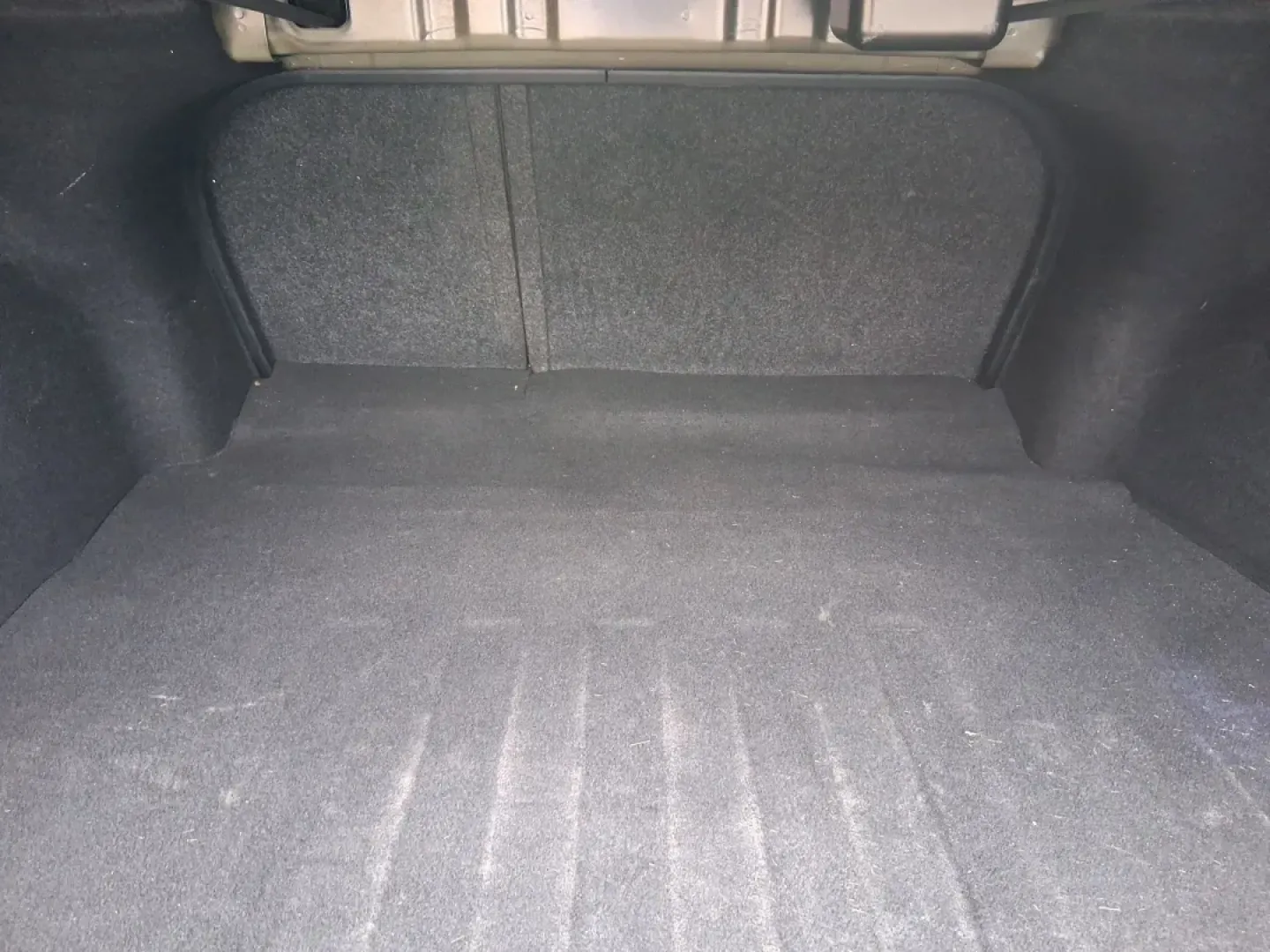 2016 Kia Optima LX (5XXGT4L36GG) with an Theta II 2.4L I-4 gasoline direct injection engine, located at 1184 Kauffman Ave, Fairborn, OH, 45324, (937) 908-9800, 39.807072, -84.030914 - Discover an exceptional driving experience with the 2016 Kia Optima LX, available now at Advantage Car and Credit in New Carlisle, OH. This sedan is not just a mode of transportation; it's an enhancement to your lifestyle, whether you're commuting to work, running errands, or embarking on weekend ad - Photo#12