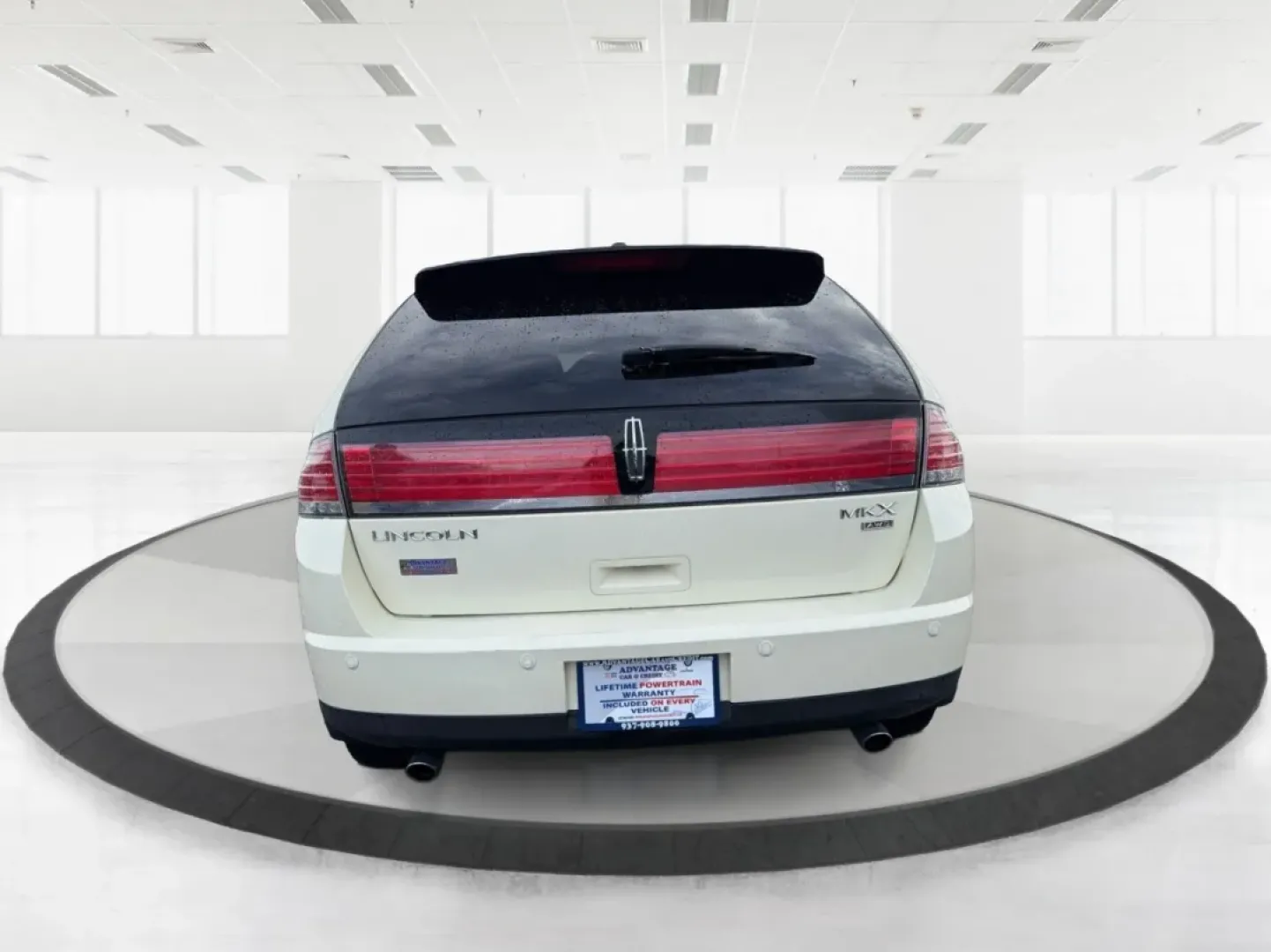 2008 Lincoln MKX Base (2LMDU88CX8B) with an Other engine, located at 1184 Kauffman Ave, Fairborn, OH, 45324, (937) 908-9800, 39.807072, -84.030914 - **Discover Luxury and Comfort with the 2008 Lincoln MKX at Advantage Car and Credit in Fairborn, OH!**<br /> <br /> Are you in the market for a vehicle that seamlessly combines elegance, comfort, and reliability? Look no further than the stunning 2008 Lincoln MKX available at Advantage Car and Credi - Photo#3