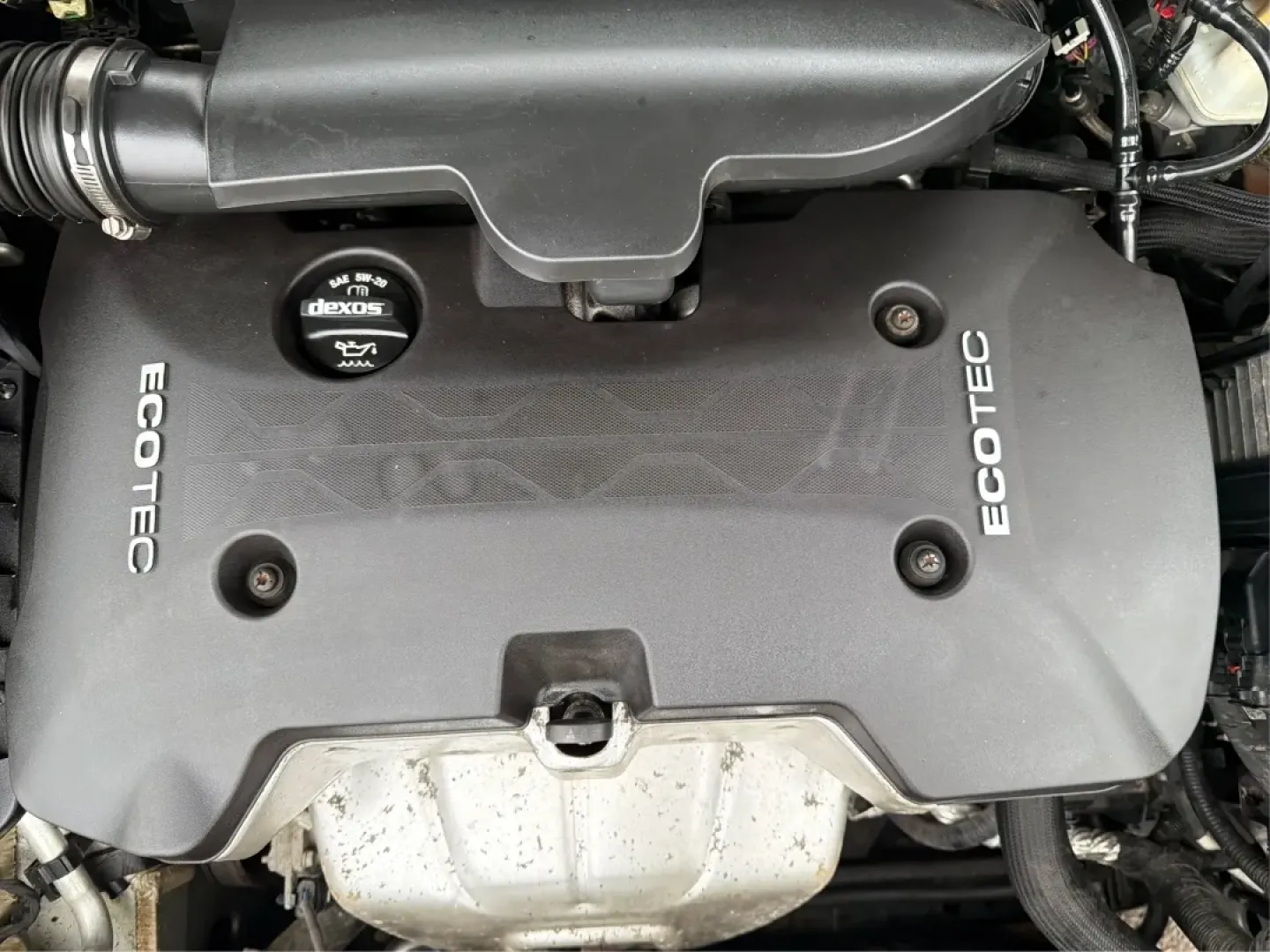 2014 Chevrolet Malibu 1LS (1G11B5SL5EU) with an ECOTEC 2.5L I-4 gasoline direct injection engine, located at 4508 South Dixie Dr, Moraine, OH, 45439, (937) 908-9800, 39.689976, -84.218452 - Experience the perfect blend of comfort, style, and reliability with the 2014 Chevrolet Malibu 1LS, available now at Advantage Car and Credit Moraine! Whether you're commuting to work, running errands, or planning a weekend getaway, this sleek sedan is designed to enhance your driving experience wh - Photo#11