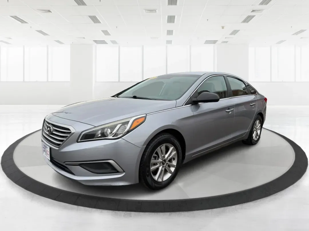 2017 Hyundai Sonata Base (5NPE24AF8HH) with an Other engine, located at 4508 South Dixie Dr, Moraine, OH, 45439, (937) 908-9800, 39.689976, -84.218452 - ### Drive Your Dream: 2017 Hyundai Sonata Perfect for Families and Commuters Alike!<br /> <br /> Looking for a reliable sedan that fits seamlessly into your busy lifestyle? The 2017 Hyundai Sonata is here to make every drive a pleasure, whether you're commuting to work, shuttling kids to soccer pra - Photo#8