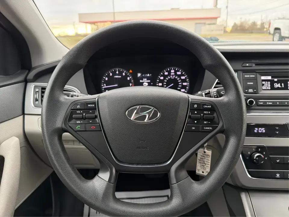 2017 Hyundai Sonata Base (5NPE24AF8HH) with an 2.4L L4 DOHC 16V engine, 7A transmission, located at 4508 South Dixie Dr, Moraine, OH, 45439, (937) 908-9800, 39.689976, -84.218452 - ### Drive Your Dream: 2017 Hyundai Sonata Perfect for Families and Commuters Alike!<br /> <br /> Looking for a reliable sedan that fits seamlessly into your busy lifestyle? The 2017 Hyundai Sonata is here to make every drive a pleasure, whether you're commuting to work, shuttling kids to soccer pra - Photo#16