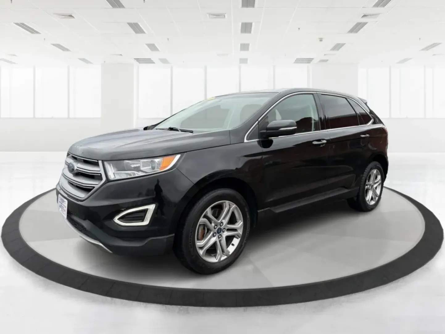 2017 Ford Edge Titanium (2FMPK4K92HB) with an 2.0L L4 DOHC 16V engine, 6A transmission, located at 4508 South Dixie Dr, Moraine, OH, 45439, (937) 908-9800, 39.689976, -84.218452 - **Unleash Adventure with the 2017 Ford Edge Titanium at Advantage Car and Credit Moraine! Experience Comfort, Style, and Affordability!**<br /> <br /> Are you searching for the perfect SUV to enhance your family adventures or accommodate your daily commute in style? Look no further than this stunni - Photo#8