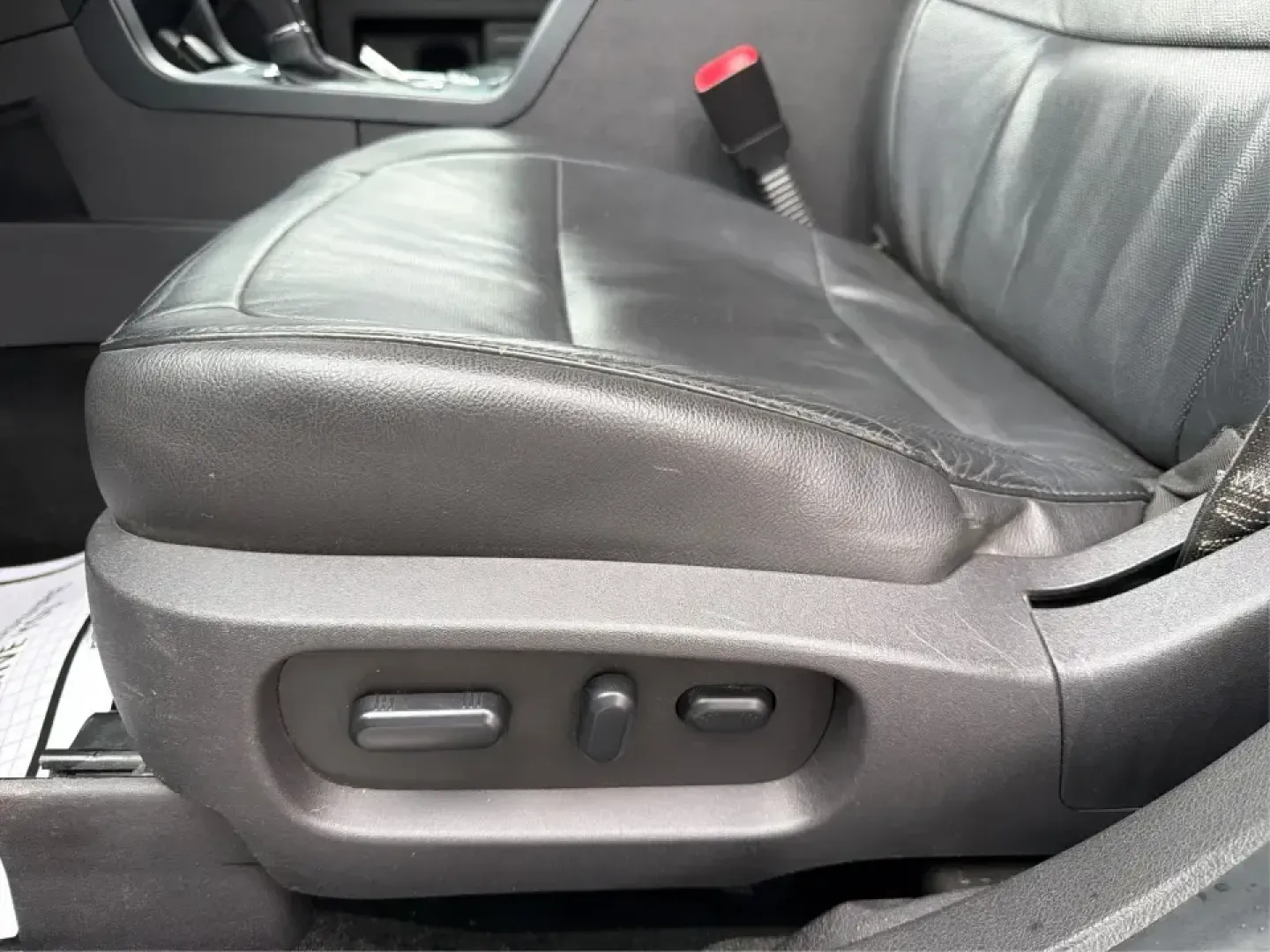 2016 Ford Flex Limited (2FMHK6D8XGB) with an 3.5L V-6 DOHC engine, 6A transmission, located at 1099 N County Rd 25A , Troy, OH, 45373, (937) 908-9800, 40.057079, -84.212883 - **Adventure Awaits with the 2016 Ford Flex Limited Perfect for Family Road Trips!**<br /> <br /> Looking for the ideal family vehicle that combines spaciousness, comfort, and reliability? At Advantage Car and Credit in Troy, OH, we present the 2016 Ford Flex Limited, an SUV designed for all your fa - Photo#18