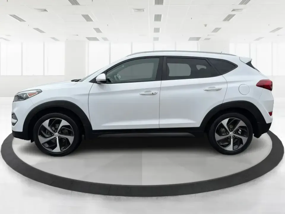 2016 Hyundai Tucson Sport (KM8J3CA26GU) with an 1.6L I-4 gasoline direct injection engine, 7A transmission, located at 1184 Kauffman Ave, Fairborn, OH, 45324, (937) 908-9800, 39.807072, -84.030914 - Discover a world of adventure with the 2016 Hyundai Tucson Sport, the perfect SUV for active families and weekend explorers alike! With its stylish Dazzling White exterior and spacious interior, this vehicle is designed for those who crave both comfort and versatility. Whether you're navigating thro - Photo#5