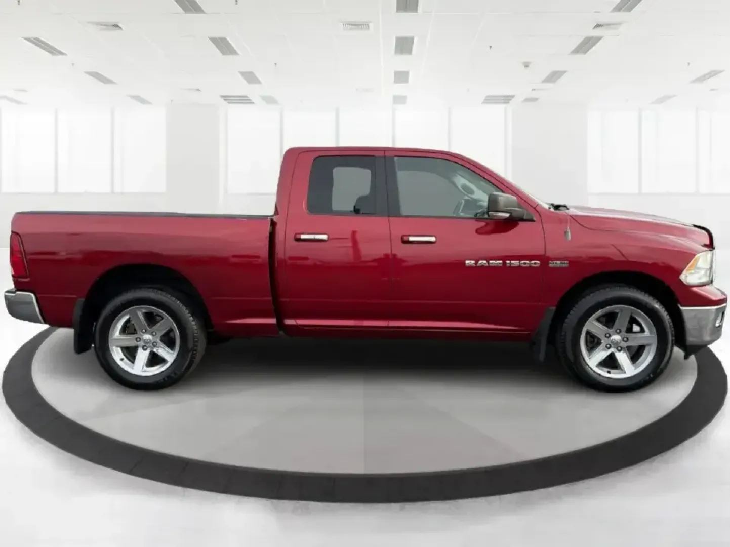 2012 Ram 1500 SLT (1C6RD7GT9CS) with an HEMI 5.7L V-8 variable valve control engine, 5-Speed Automatic transmission, located at 1184 Kauffman Ave, Fairborn, OH, 45324, (937) 908-9800, 39.807072, -84.030914 - **Unleash Adventure with the 2012 Ram 1500 SLT Your Next Truck Awaits!**<br /> <br /> Are you ready to elevate your weekend adventures or tackle your daily commute with confidence? Look no further than the 2012 Ram 1500 SLT, a robust and stylish pickup truck designed to meet the needs of families, - Photo#1