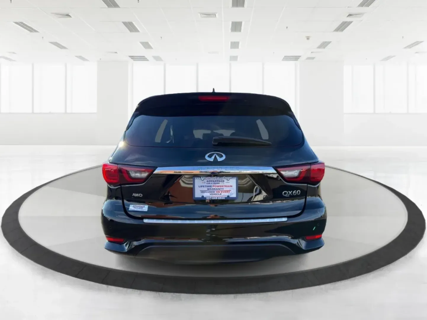2019 Infiniti QX60 LUXE (5N1DL0MM2KC) with an VQ 3.5L V-6 gasoline direct injection engine, located at 1951 S Dayton Lakeview Rd., New Carlisle, OH, 45344, (937) 908-9800, 39.890999, -84.050255 - **Discover Your Next Adventure with the 2019 Infiniti QX60 at Advantage Car and Credit - Piqua!**<br /> <br /> Are you ready to elevate your family's weekend getaways or daily commutes? The 2019 Infiniti QX60 is the perfect blend of luxury, space, and performance, designed for families, adventure se - Photo#3