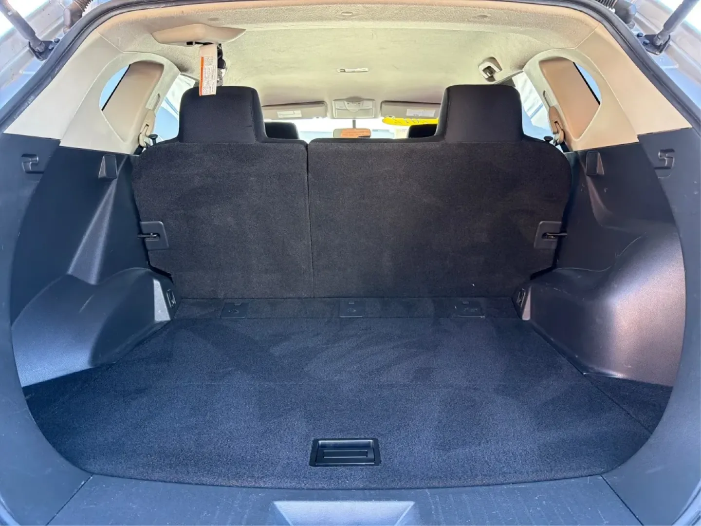 2012 Nissan Rogue SV (JN8AS5MT4CW) with an 2.5L I-4 DOHC engine, Continuously Variable Transmission transmission, located at 1184 Kauffman Ave, Fairborn, OH, 45324, (937) 908-9800, 39.807072, -84.030914 - **Explore New Horizons with the 2012 Nissan Rogue SV Your Ideal Family SUV!**<br /> <br /> Imagine embarking on a road trip filled with laughter and memories or navigating through the daily hustle and bustle with ease. The 2012 Nissan Rogue SV at Advantage Car and Credit in Fairborn, OH, is the per - Photo#12