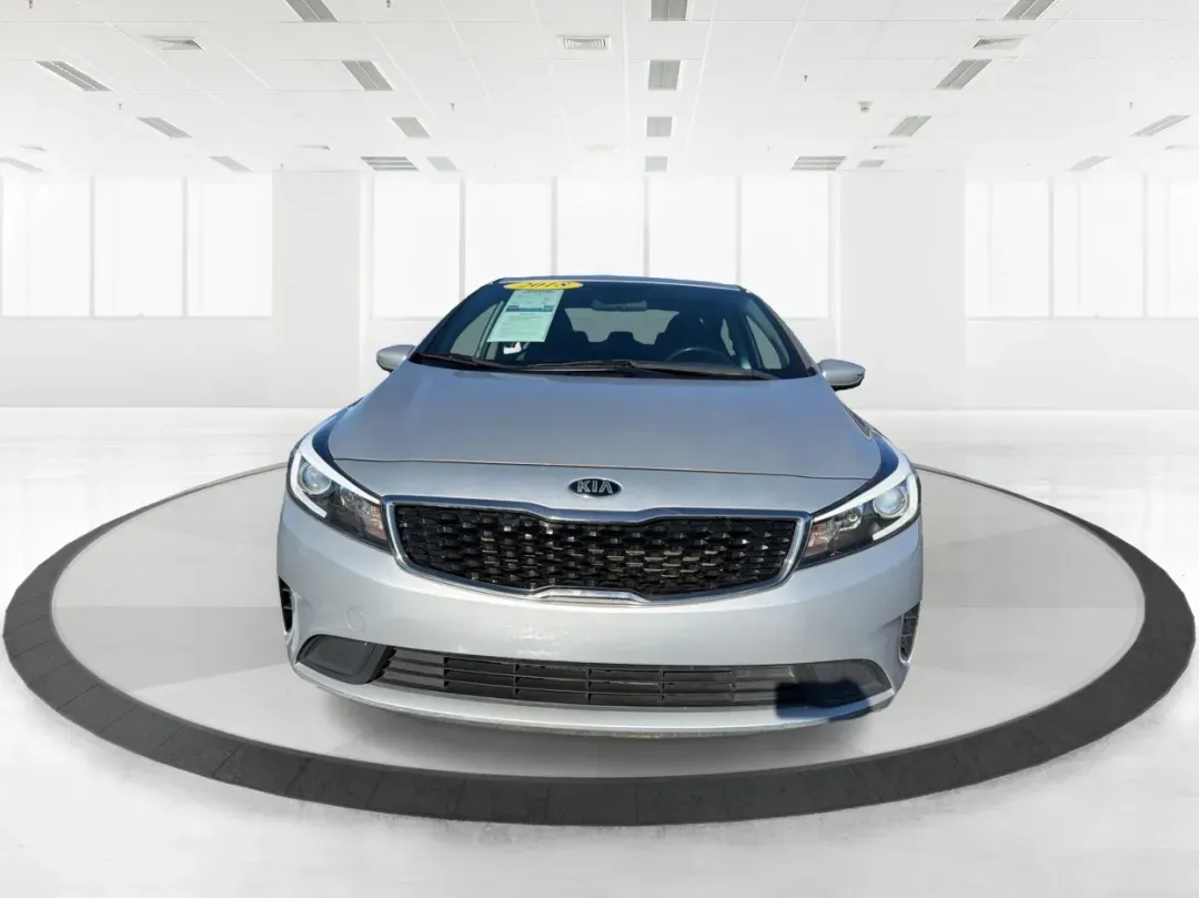 2018 Kia Forte LX (3KPFK4A72JE) with an 2L I-4 DOHC engine, located at 1230 East Main St, Xenia, OH, 45385, (937) 908-9800, 39.688026, -83.910172 - ### Drive into Adventure with the 2018 Kia Forte LX at Advantage Car and Credit - Xenia!<br /> <br /> Are you ready to elevate your daily commute or weekend getaway? The 2018 Kia Forte LX, available now at Advantage Car and Credit in Xenia, OH, is the perfect vehicle for both the budget-conscious bu - Photo#7