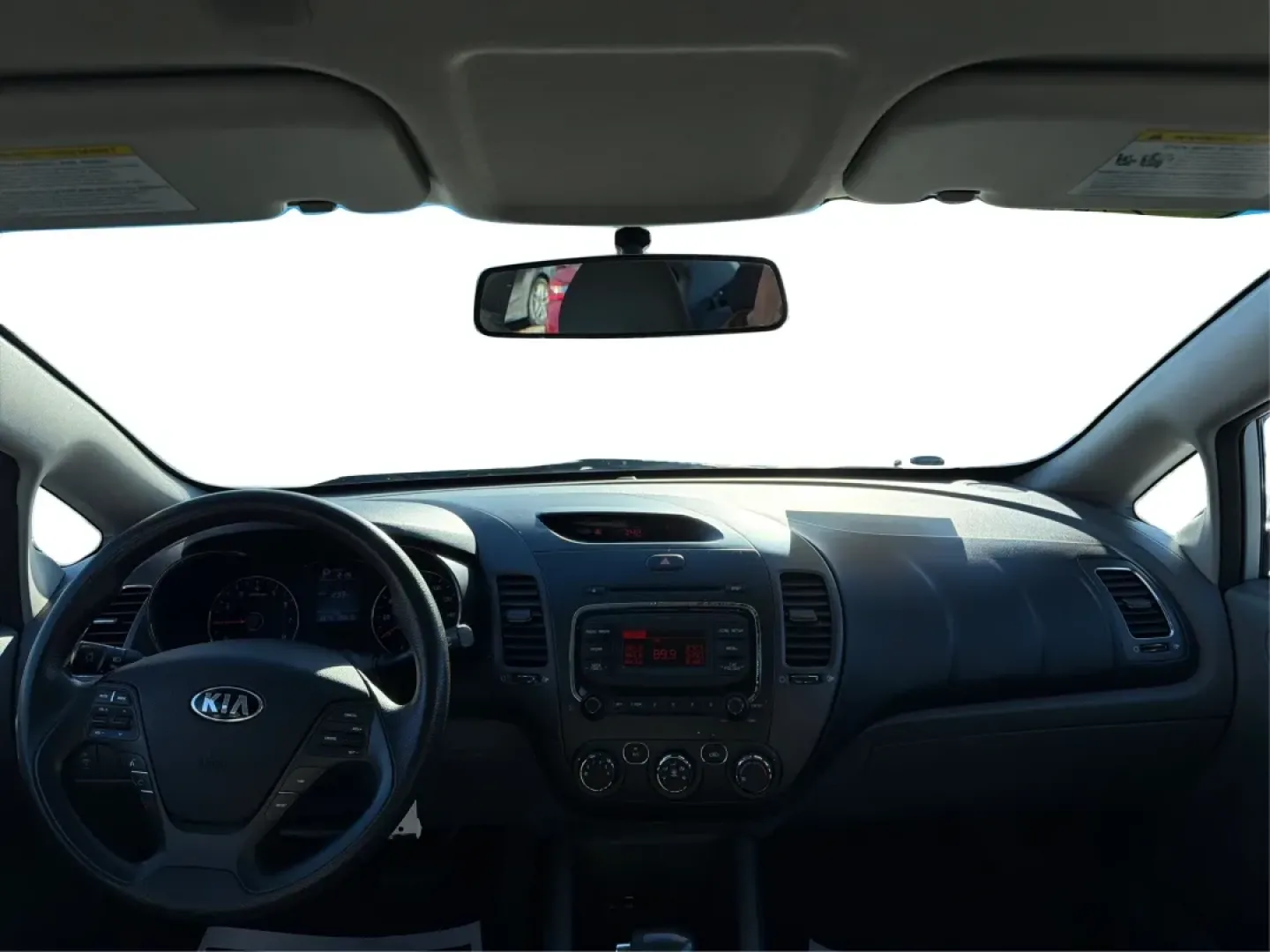 2018 Kia Forte LX (3KPFK4A72JE) with an 2L I-4 DOHC engine, 6M transmission, located at 1230 East Main St, Xenia, OH, 45385, (937) 908-9800, 39.688026, -83.910172 - ### Drive into Adventure with the 2018 Kia Forte LX at Advantage Car and Credit - Xenia!<br /> <br /> Are you ready to elevate your daily commute or weekend getaway? The 2018 Kia Forte LX, available now at Advantage Car and Credit in Xenia, OH, is the perfect vehicle for both the budget-conscious bu - Photo#19