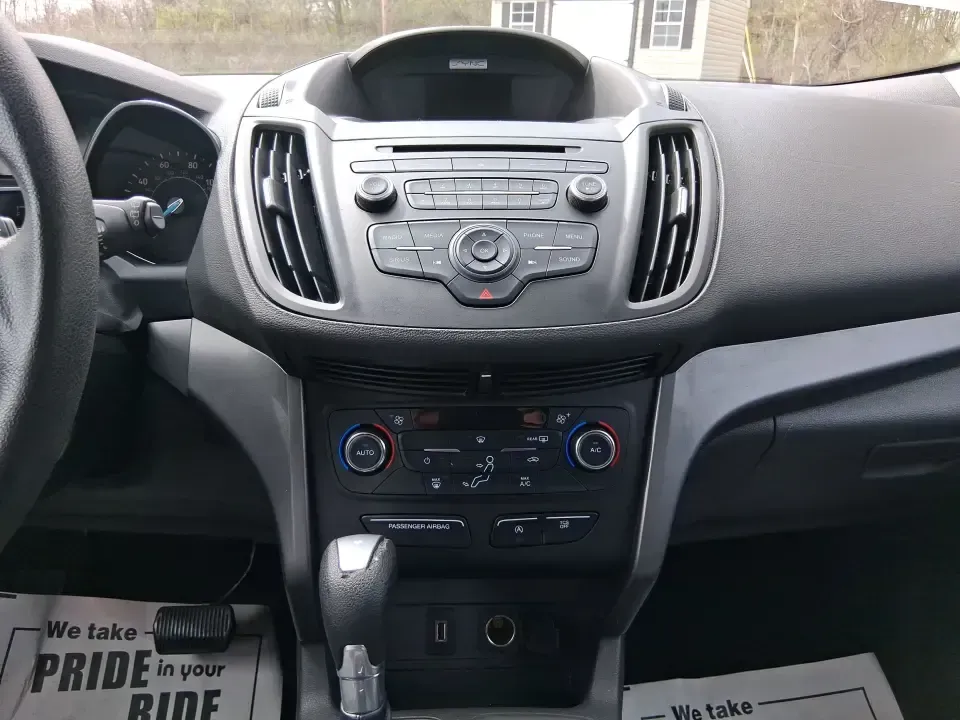 2017 Ford Escape SE 4WD (1FMCU9G93HU) with an 2.0L L4 DOHC 16V engine, 6-Speed Automatic transmission, located at 1099 N County Rd 25A , Troy, OH, 45373, (937) 908-9800, 40.057079, -84.212883 - Discover the ultimate blend of comfort, capability, and style with the 2017 Ford Escape SE 4WD, a perfect companion for families on the go or adventurers seeking their next weekend thrill. With its spacious interior and robust features, this SUV is designed for those who lead an active lifestyle, ma - Photo#13