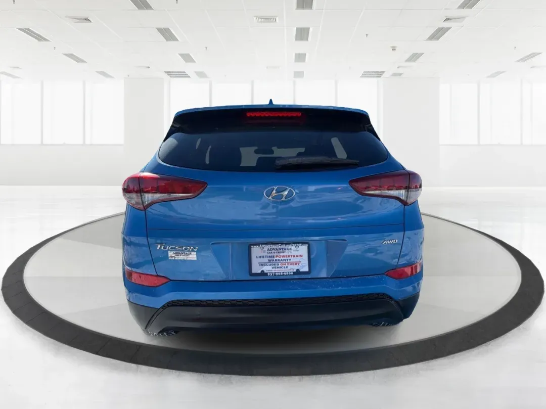 2018 Hyundai Tucson SEL (KM8J3CA43JU) with an Nu 2L I-4 gasoline direct injection engine, located at 8750 N County Rd 25A, Piqua, OH, 45356, (937) 908-9800, 40.164391, -84.232513 - Are you ready to elevate your adventures? Whether you're a growing family in need of a reliable SUV or a commuter looking for comfort on long drives, this 2018 Hyundai Tucson SEL is your ticket to a life filled with experiences. Discover the perfect blend of performance, safety, and technology at Ad - Photo#3