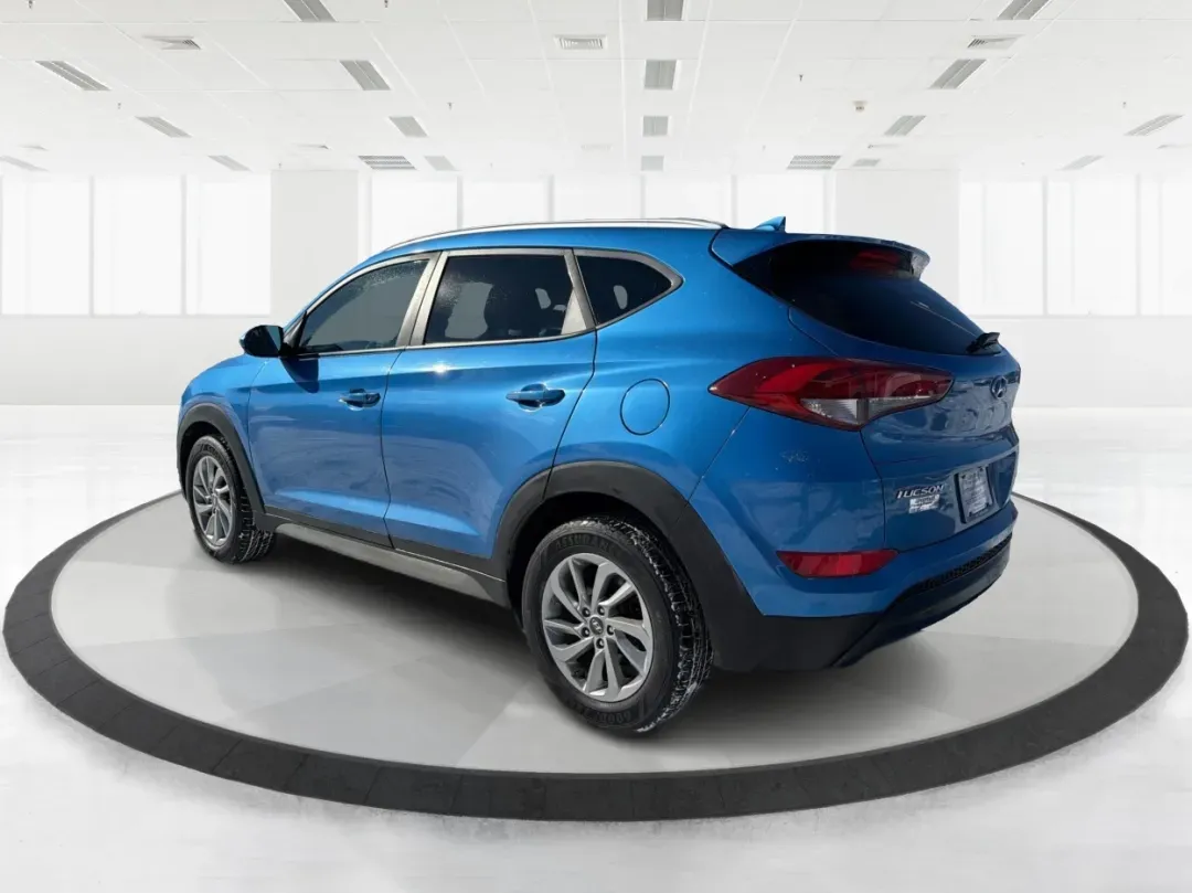 2018 Hyundai Tucson SEL (KM8J3CA43JU) with an Nu 2L I-4 gasoline direct injection engine, located at 8750 N County Rd 25A, Piqua, OH, 45356, (937) 908-9800, 40.164391, -84.232513 - Are you ready to elevate your adventures? Whether you're a growing family in need of a reliable SUV or a commuter looking for comfort on long drives, this 2018 Hyundai Tucson SEL is your ticket to a life filled with experiences. Discover the perfect blend of performance, safety, and technology at Ad - Photo#4