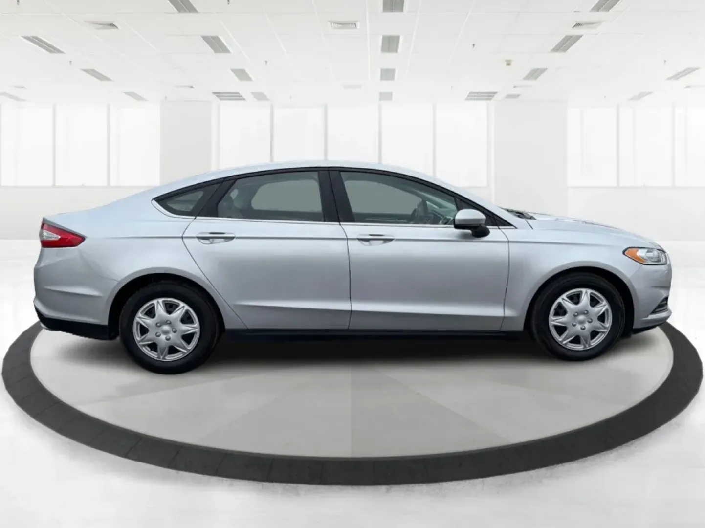 2014 Ford Fusion S (3FA6P0G70ER) with an 2.5L L4 DOHC 16V engine, Automatic transmission, located at 1951 S Dayton Lakeview Rd., New Carlisle, OH, 45344, (937) 908-9800, 39.890999, -84.050255 - **Discover a New Level of Comfort and Style with the 2014 Ford Fusion at Advantage Car and Credit!**<br /> <br /> Are you on the hunt for a reliable sedan that perfectly balances style, efficiency, and comfort? Look no further than the 2014 Ford Fusion, available now at Advantage Car and Credit in N - Photo#1