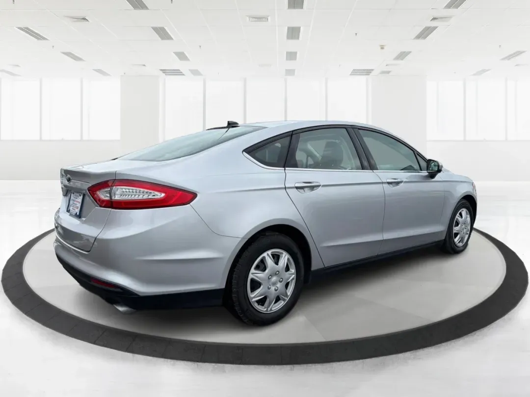 2014 Ford Fusion S (3FA6P0G70ER) with an 2.5L L4 DOHC 16V engine, located at 1951 S Dayton Lakeview Rd., New Carlisle, OH, 45344, (937) 908-9800, 39.890999, -84.050255 - **Discover a New Level of Comfort and Style with the 2014 Ford Fusion at Advantage Car and Credit!**<br /> <br /> Are you on the hunt for a reliable sedan that perfectly balances style, efficiency, and comfort? Look no further than the 2014 Ford Fusion, available now at Advantage Car and Credit in N - Photo#2