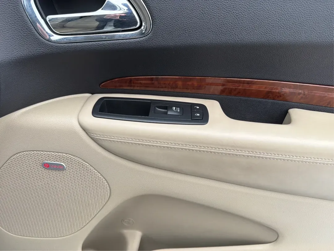 2015 Dodge Durango Citadel (1C4RDHEG2FC) with an Other engine, located at 1184 Kauffman Ave, Fairborn, OH, 45324, (937) 908-9800, 39.807072, -84.030914 - **Unleash Adventure with the 2015 Dodge Durango Citadel Perfect for Family Road Trips!**<br /> <br /> Are you ready to take your family on unforgettable adventures? The 2015 Dodge Durango Citadel is designed for those who love the open road and the comfort of a spacious SUV. With its sleek Bright W - Photo#20